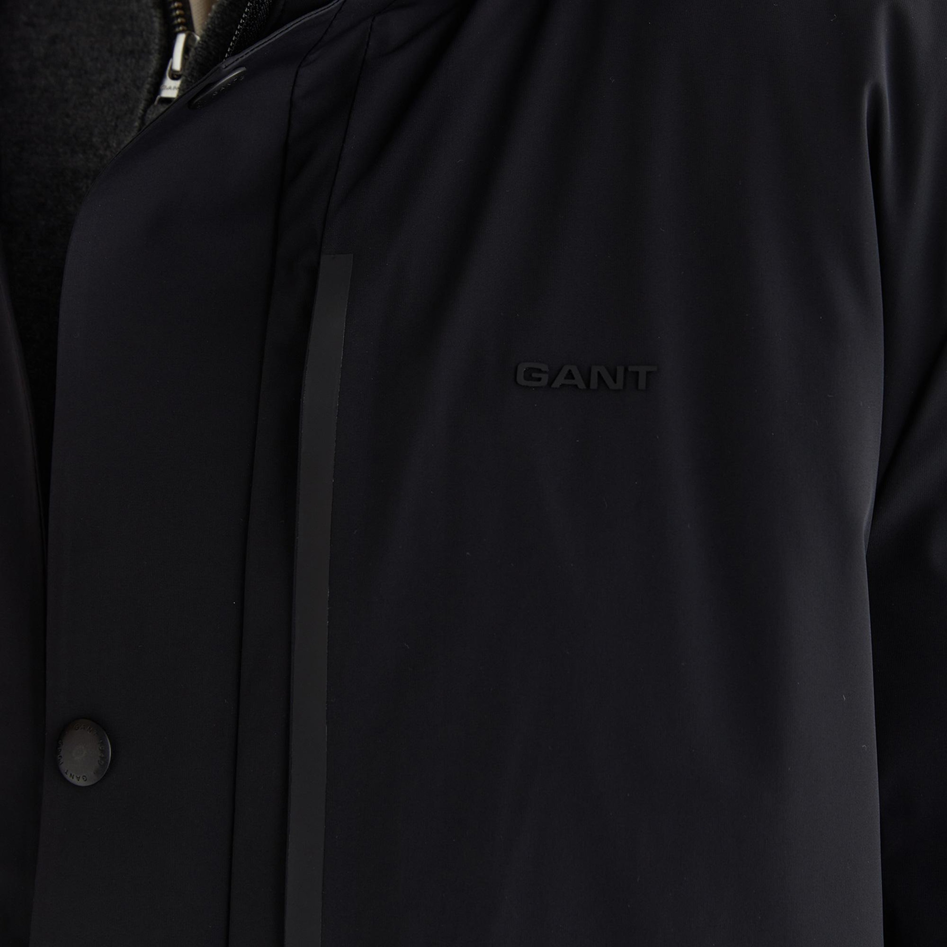 GANT Erkek Siyah Standart Fit Kapüşonlu Mont