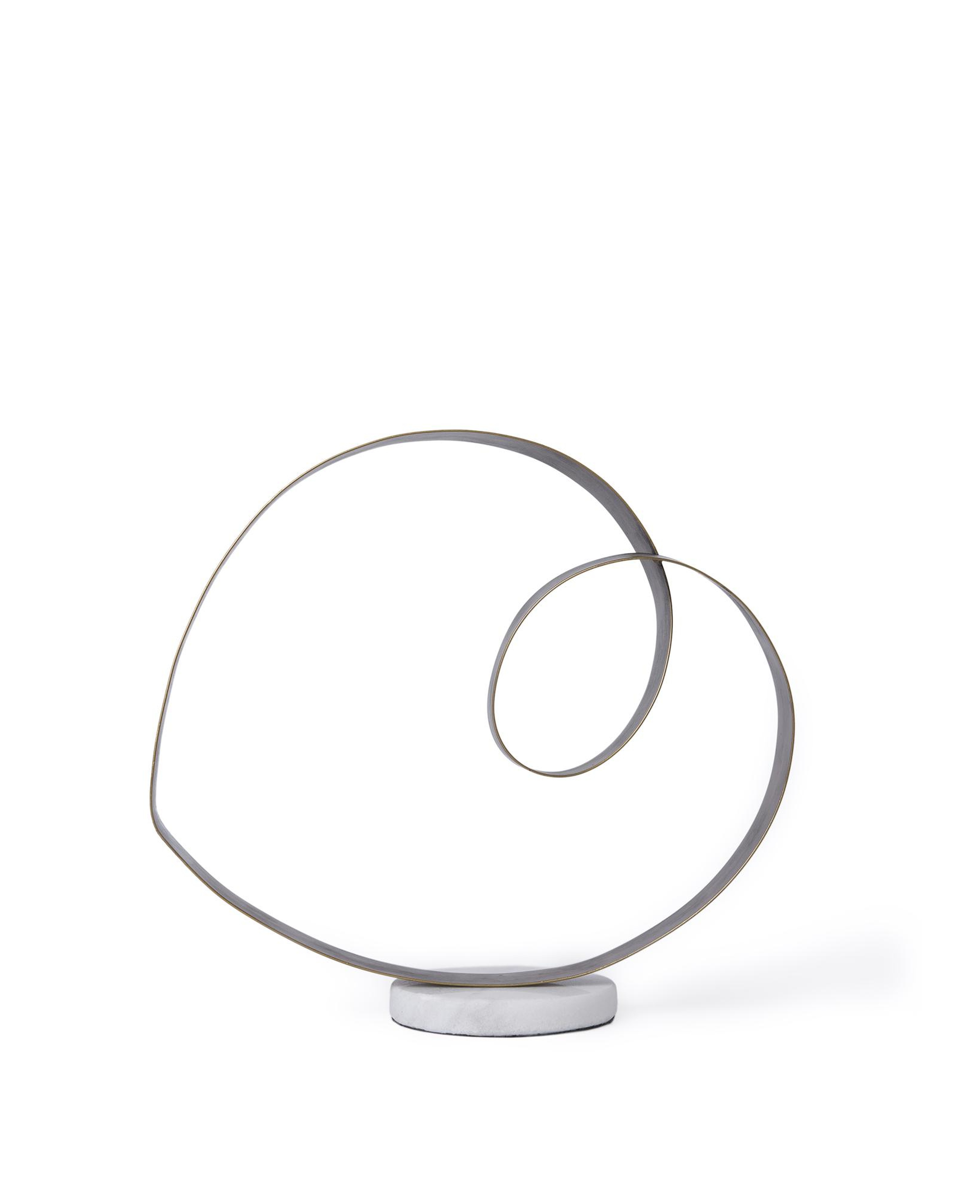 YARGICI Mermer Standlı Metal Obje(28x10x27 Cm)
