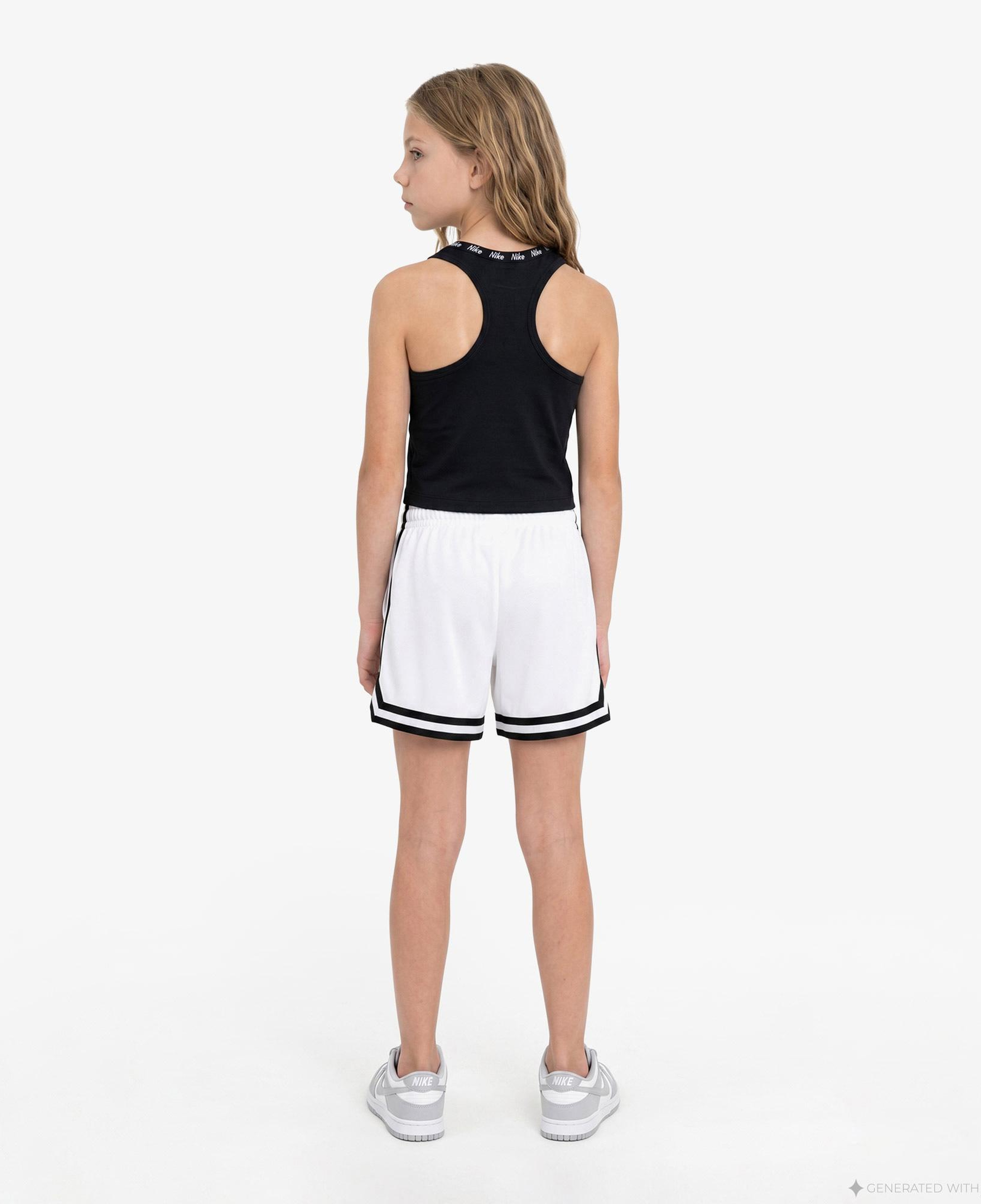 Nike Dri-Fit DNA 13 cm Çocuk Beyaz Şort