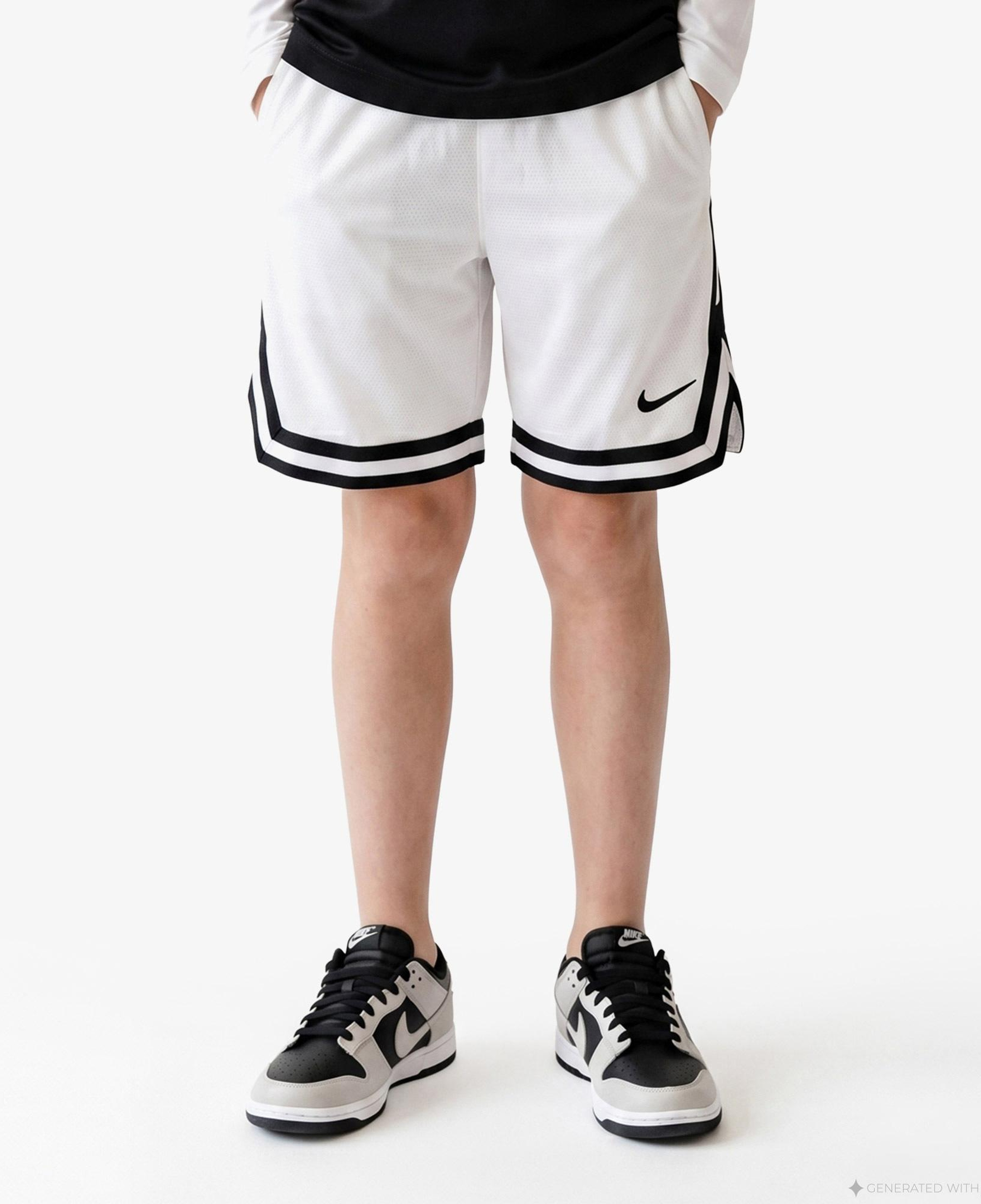Nike Dri-Fit DNA 13 cm Çocuk Beyaz Şort