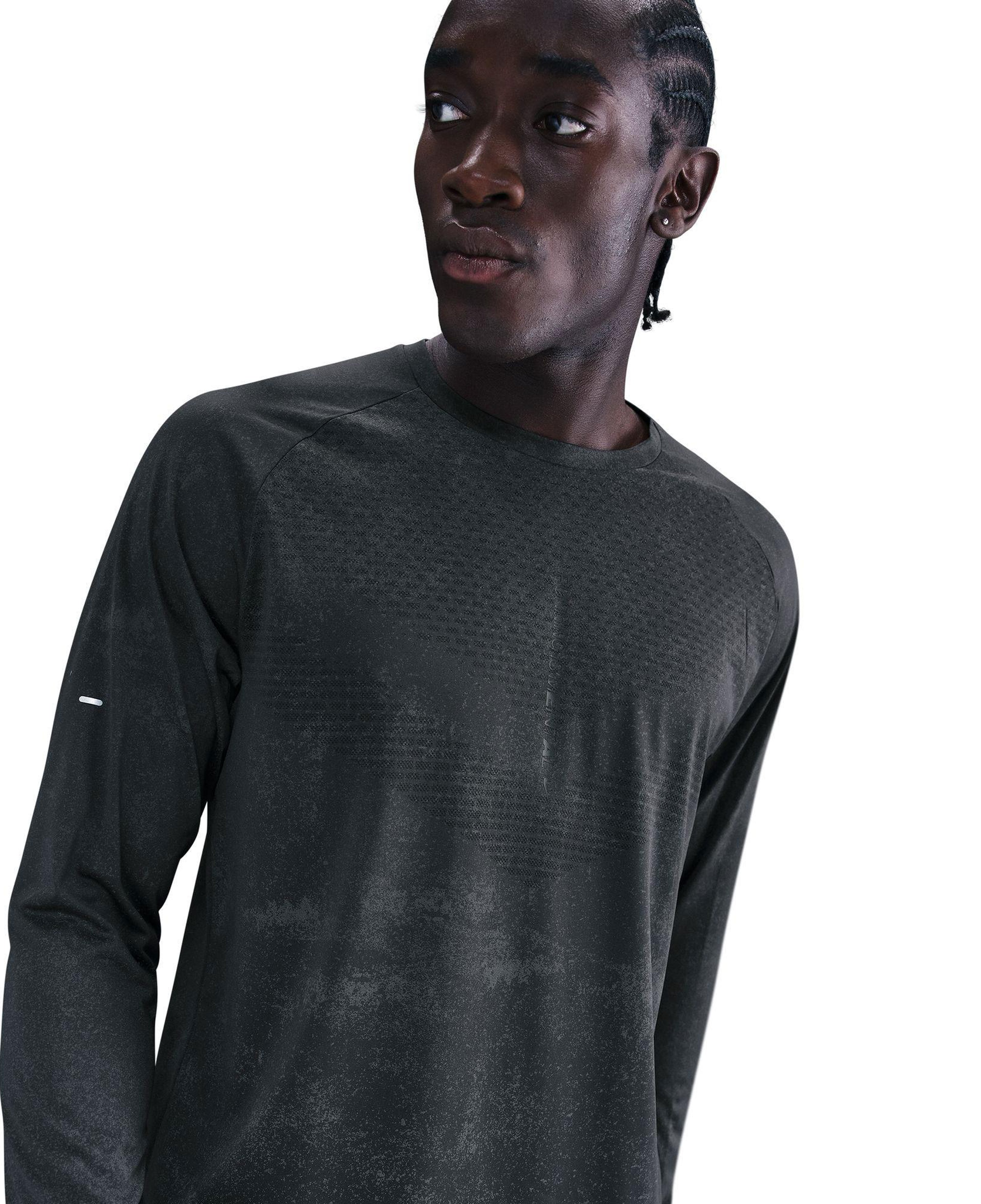 Nike Dri-Fit Stride Erkek Siyah Uzun Kollu T-Shirt