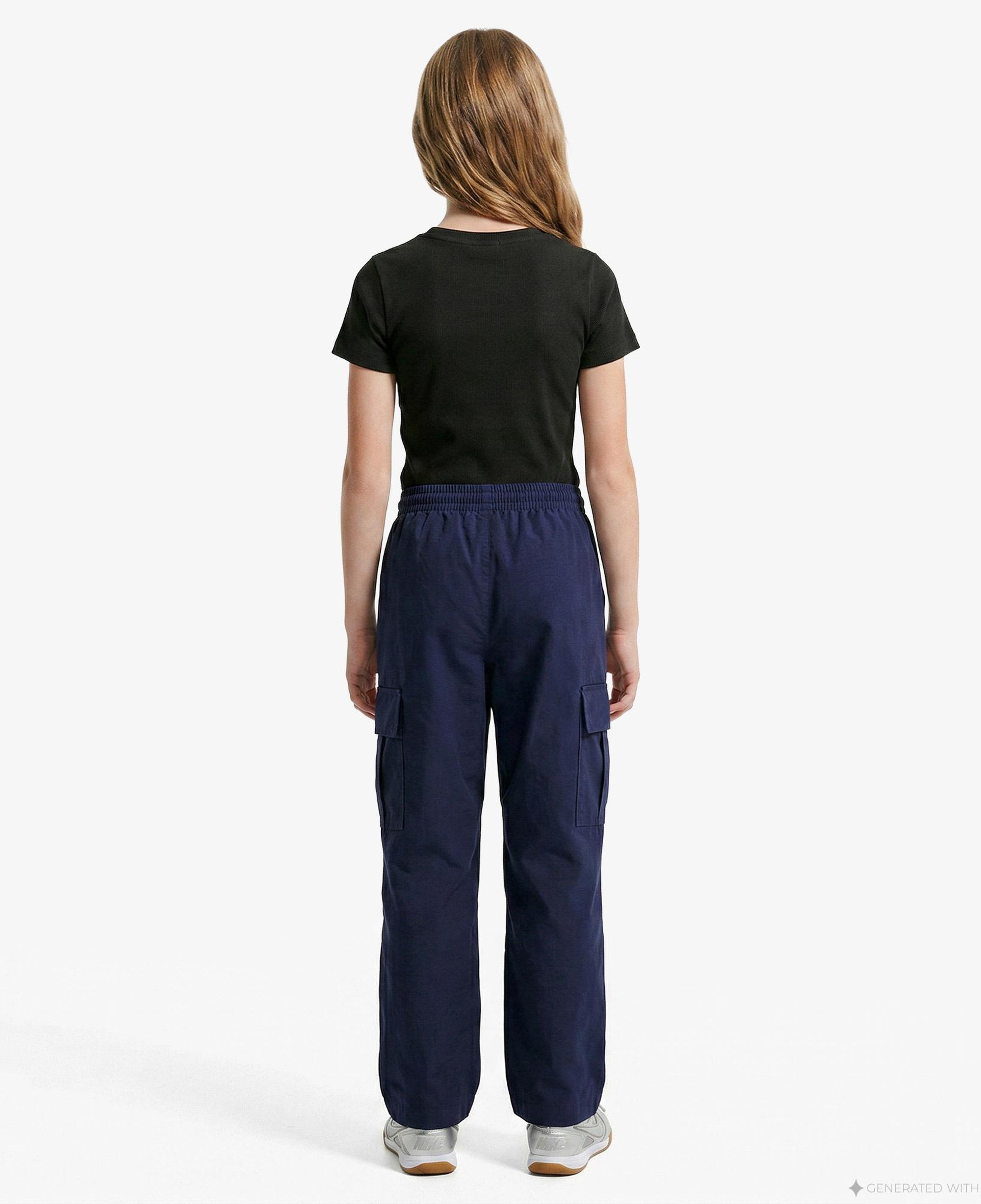 Nike Sportswear Çocuk Siyah Crop T-Shirt