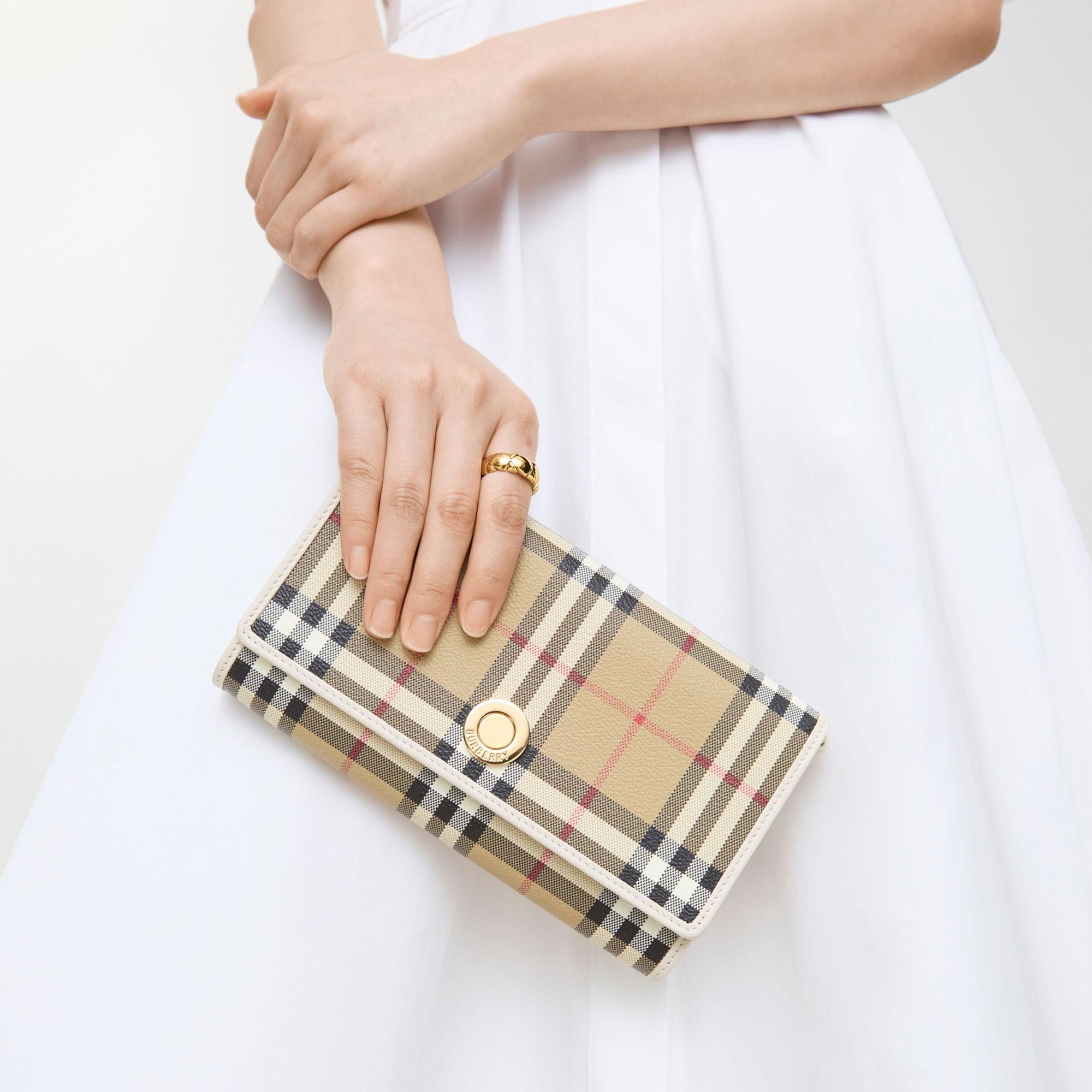 Burberry Check Chain Strap Kadın Bej Cüzdan