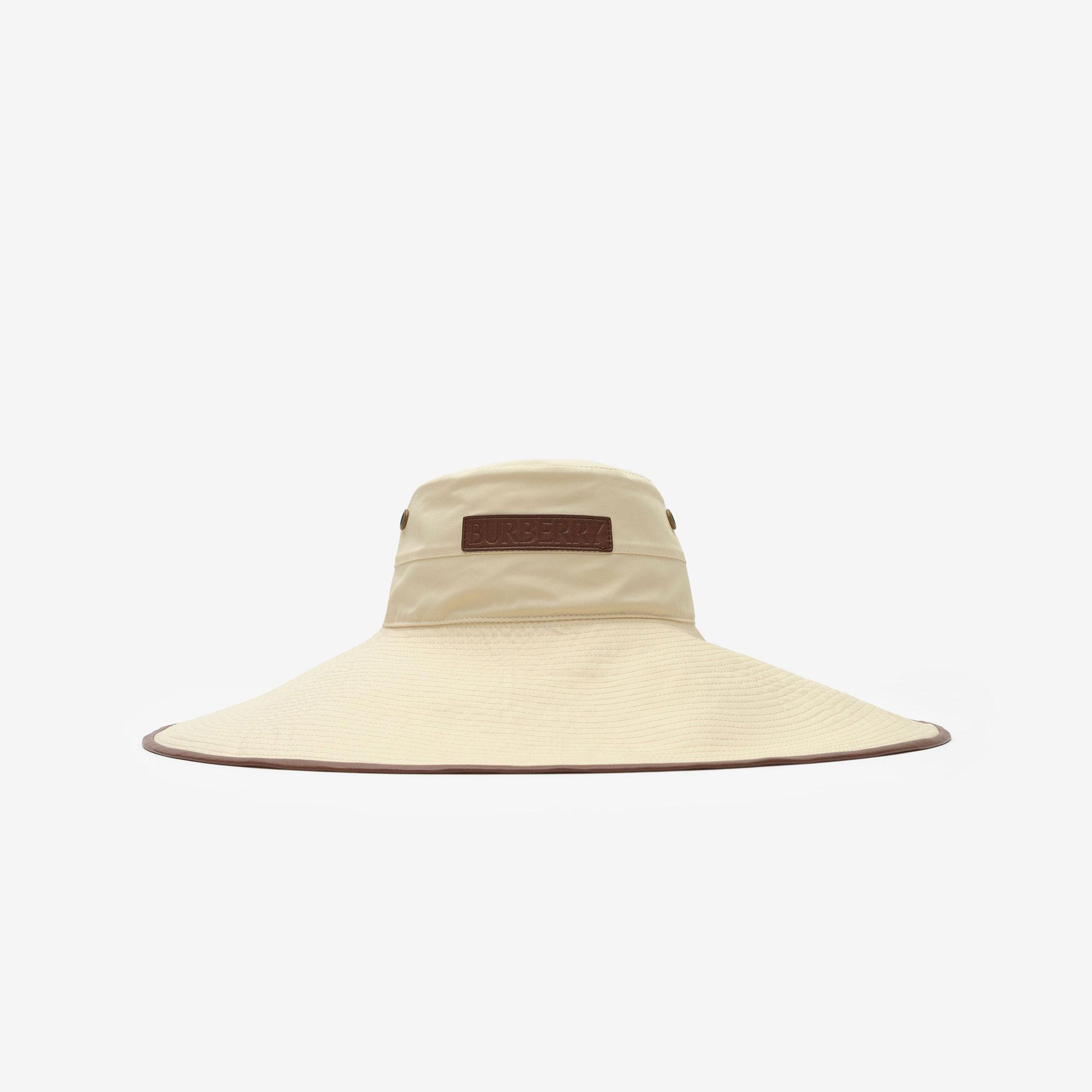 Burberry Erkek Krem Şapka