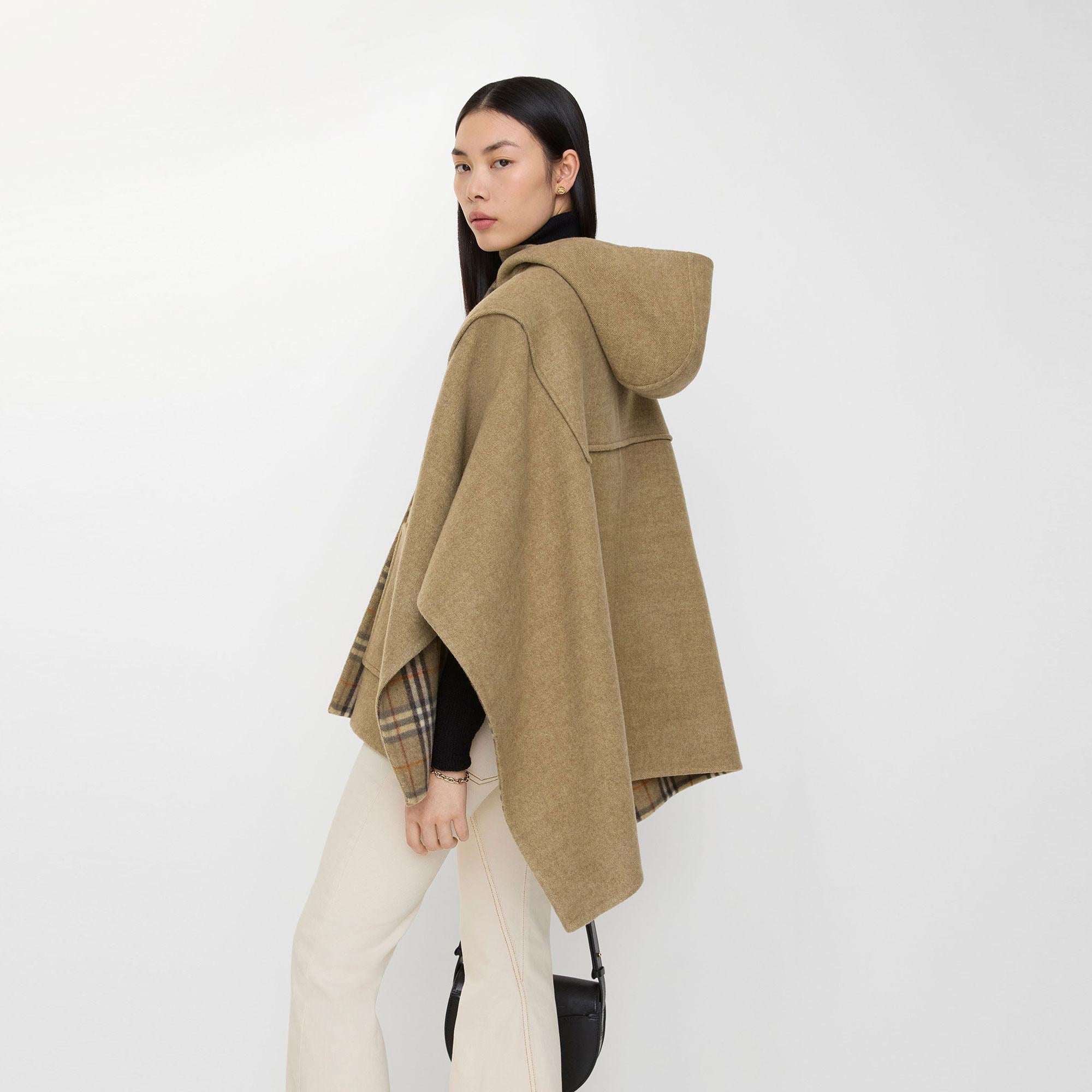 Burberry Wool Duffle Cape Kadın Haki Panço
