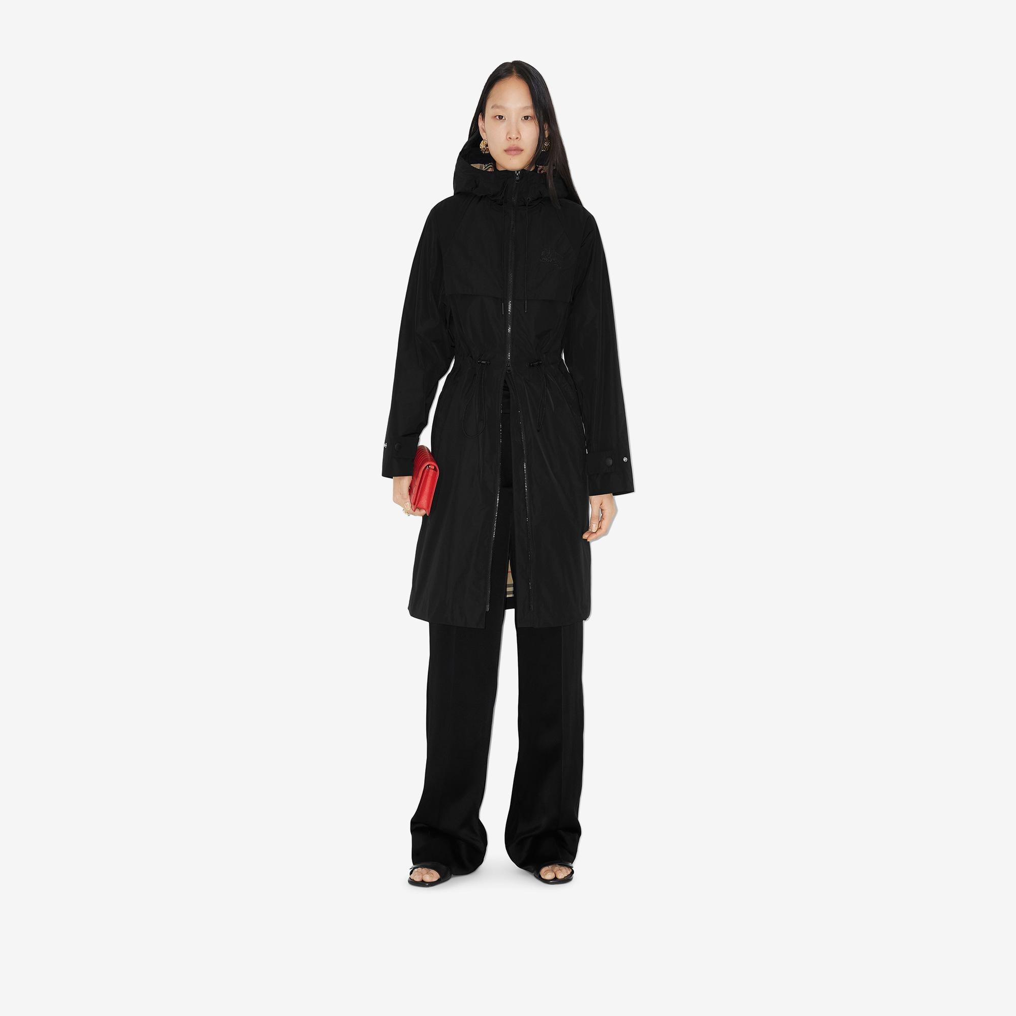 Burberry Lightweight Parka Kadın Siyah Mont