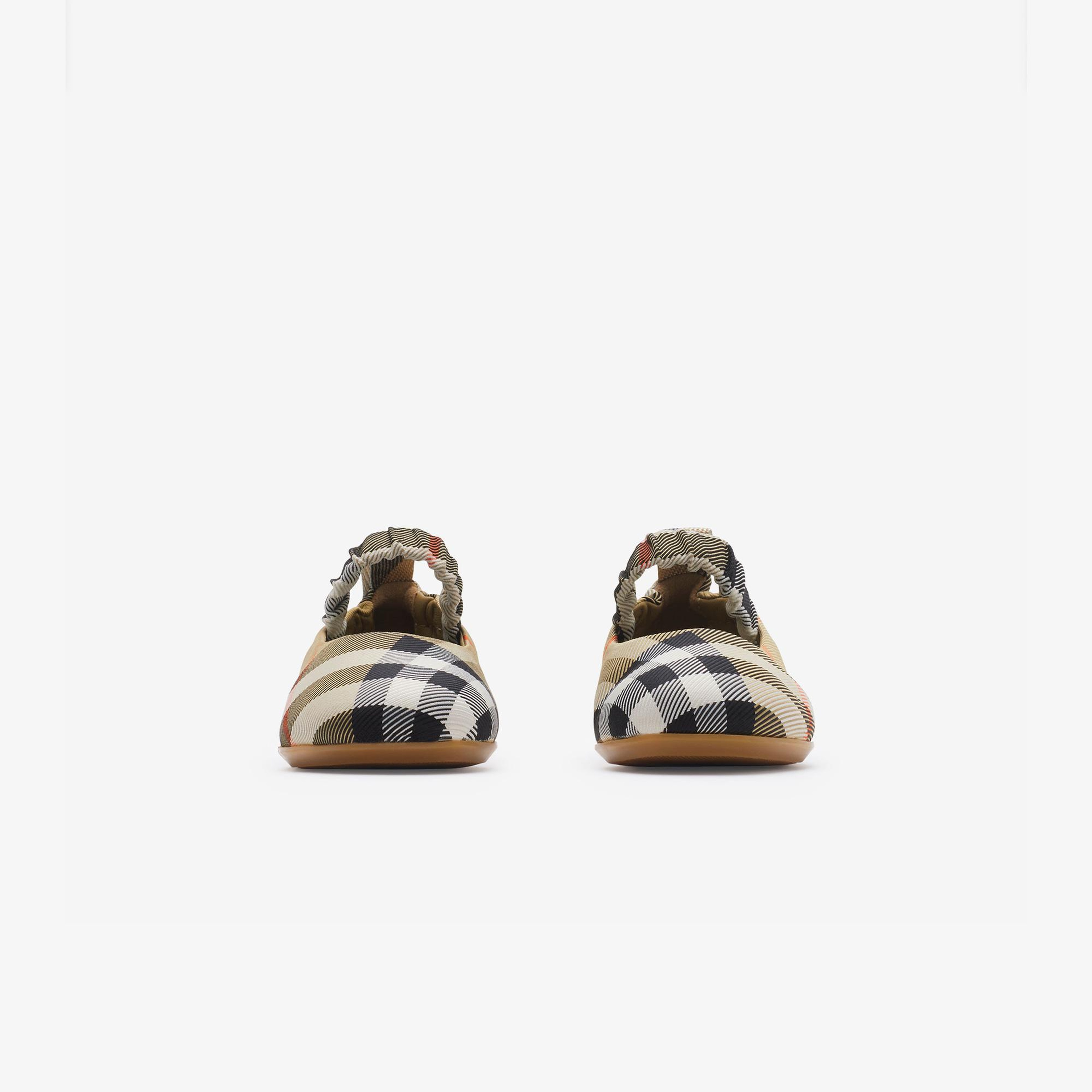 Burberry Chaterley Nylon Blend Çocuk Bej Babet