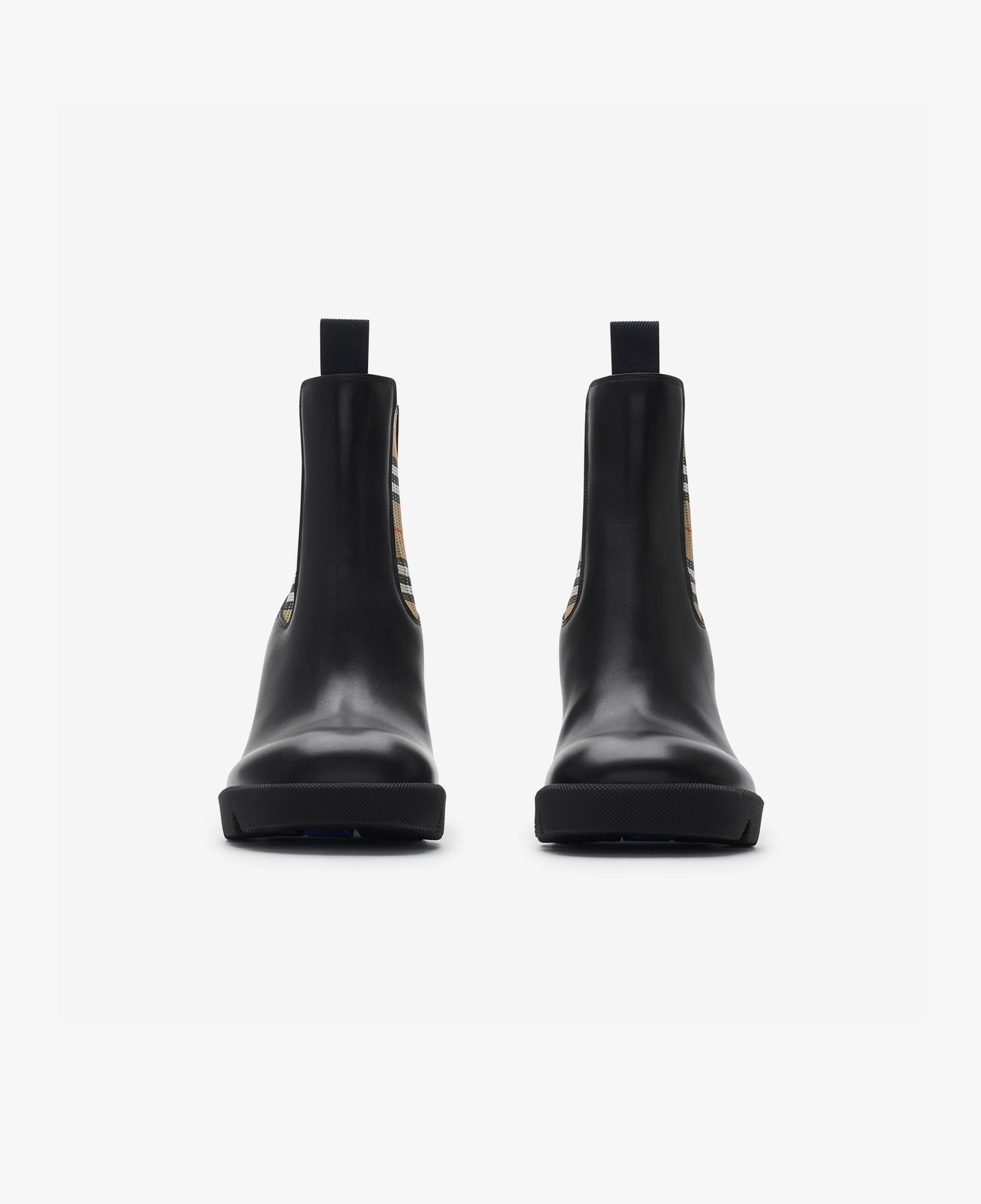Burberry Leather Stride Chelsea Kadın Siyah Bot