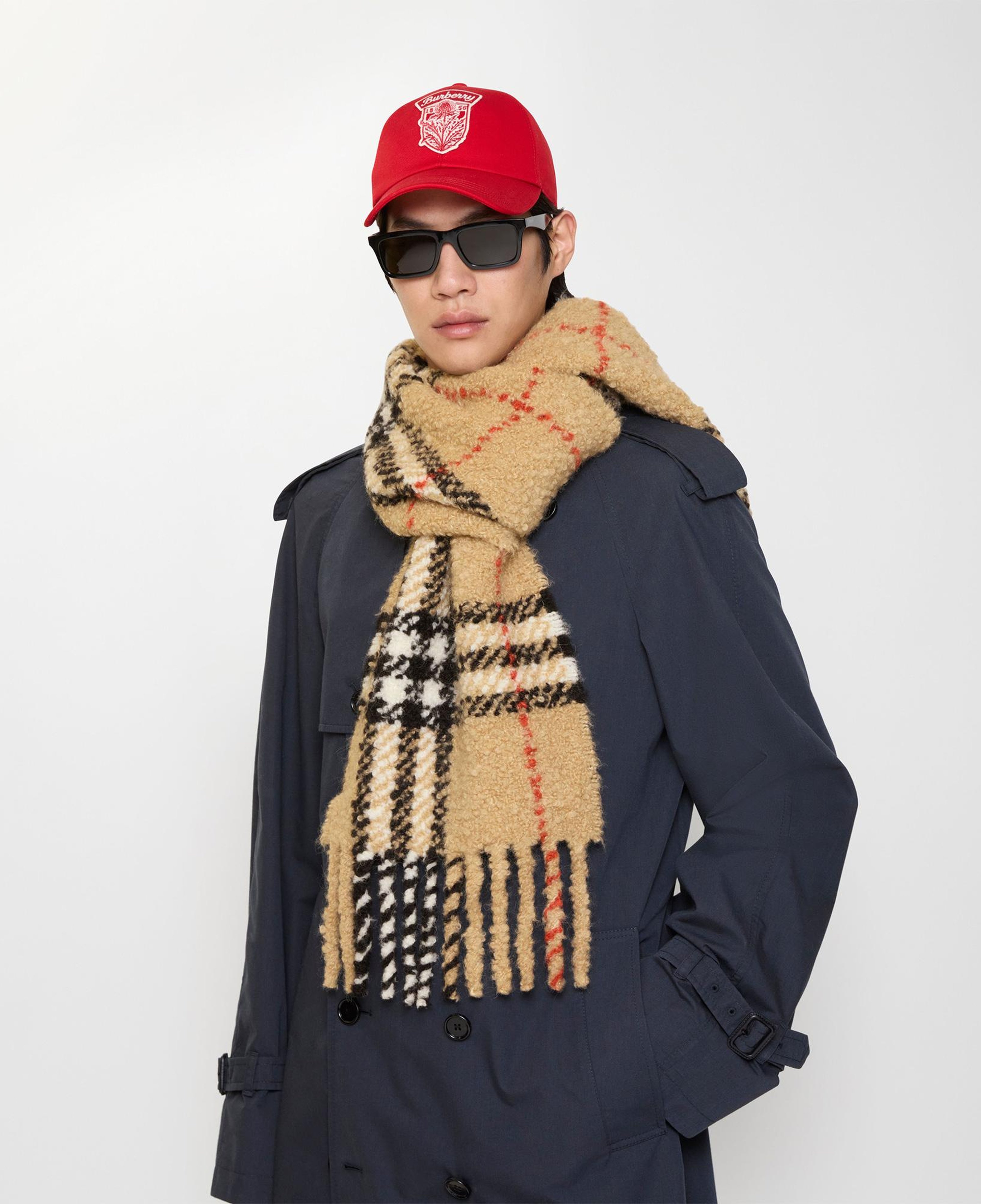 Burberry Check Boucle Kadın Bej Atkı