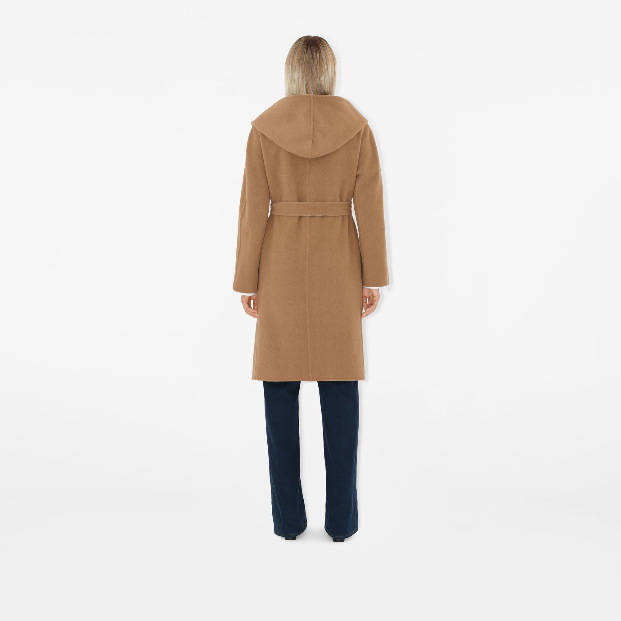 Burberry Yün Wrap Kadın Bej Mont