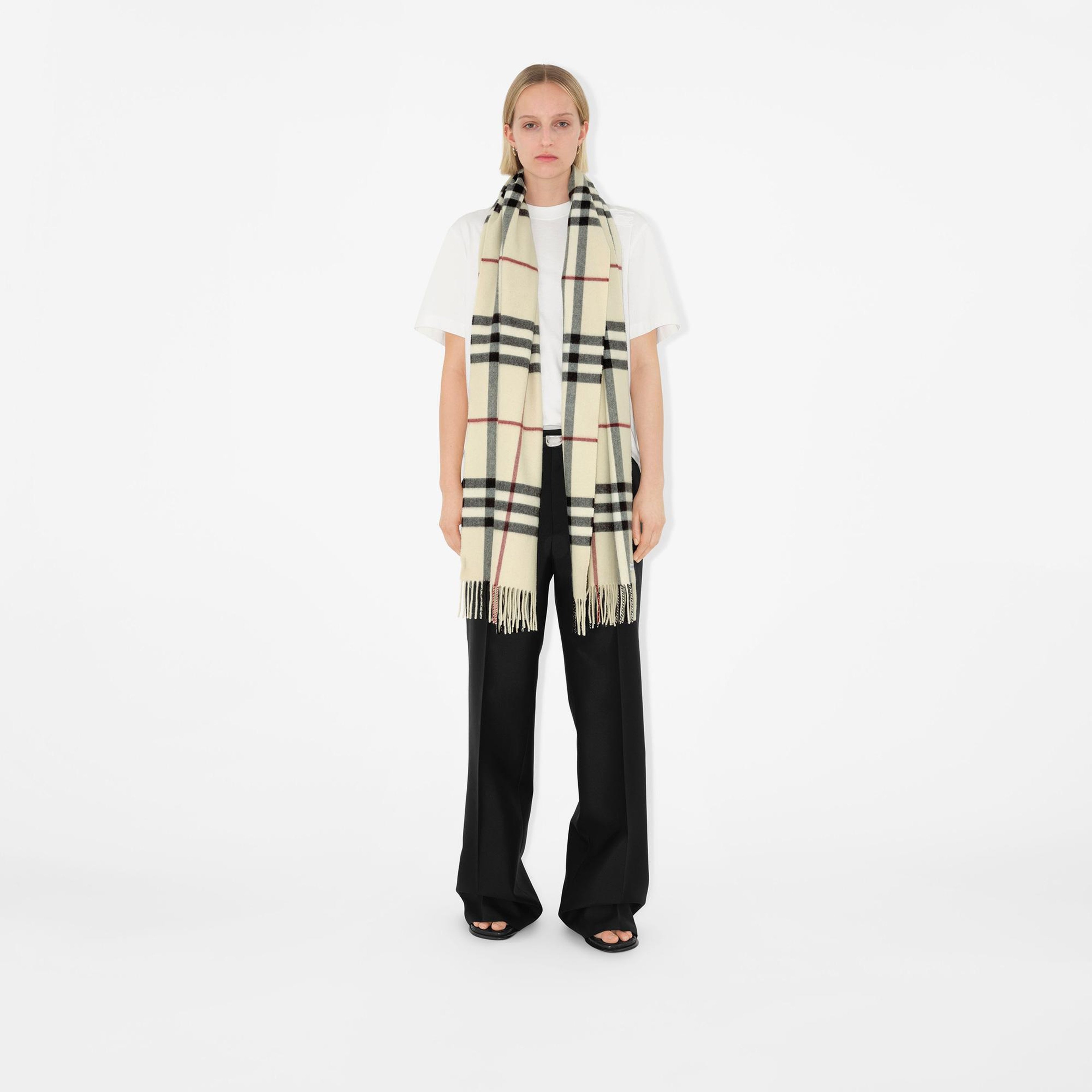 Burberry Wide Check Kaşmir Kadın Krem Rengi Atkı