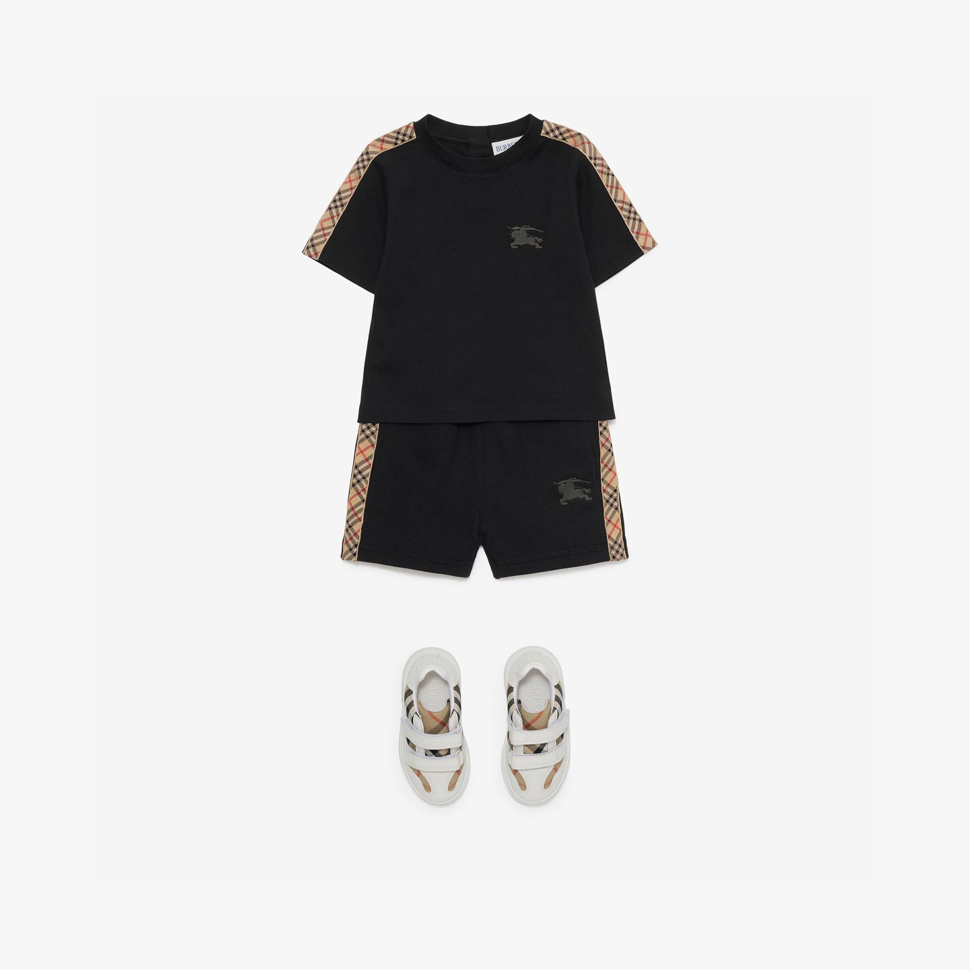 Burberry Benny Check Trim Cotton Çocuk Siyah Şort