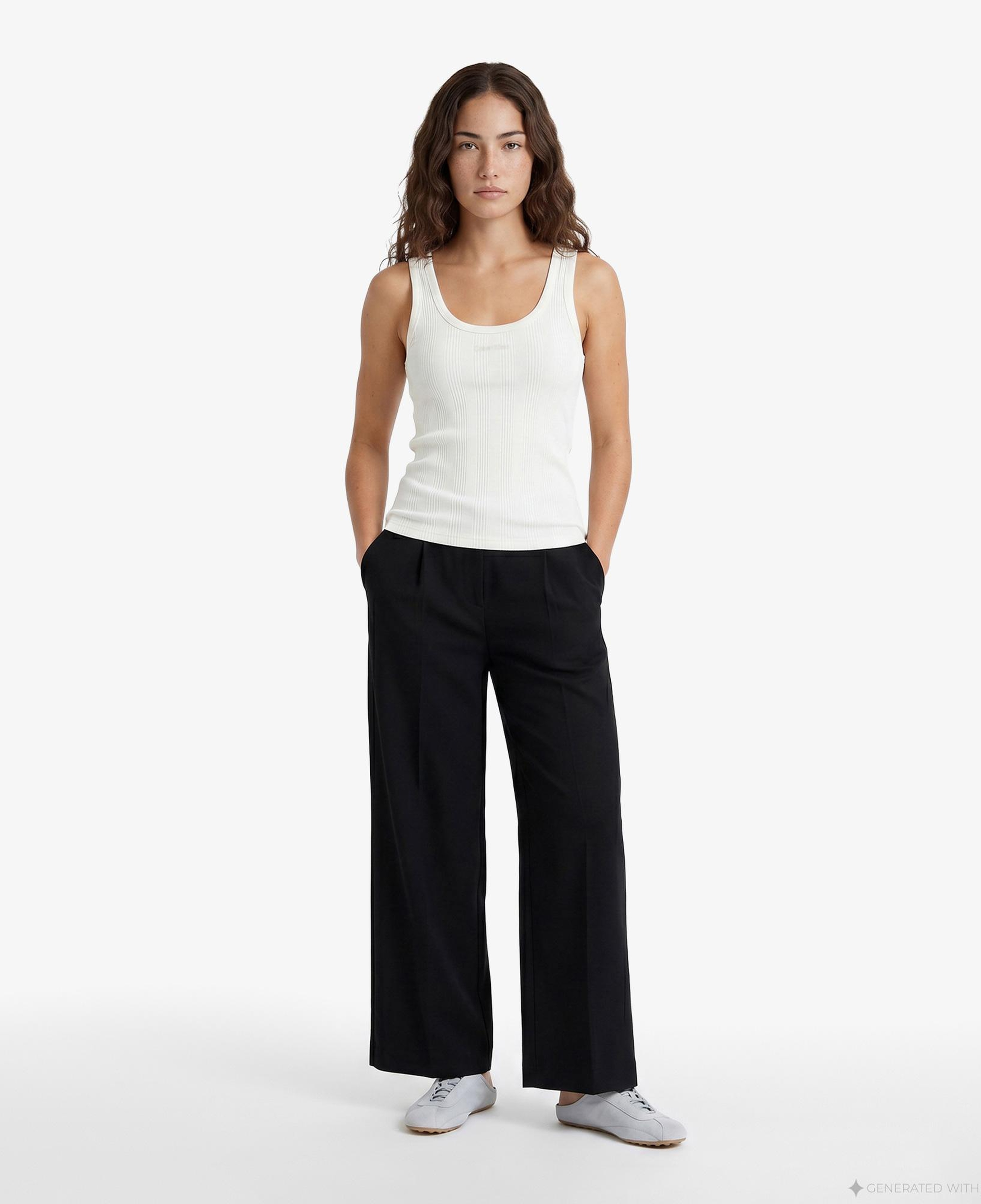 Calvin Klein Varigated Nano Logo Kadın Beyaz Kolsuz T-Shirt