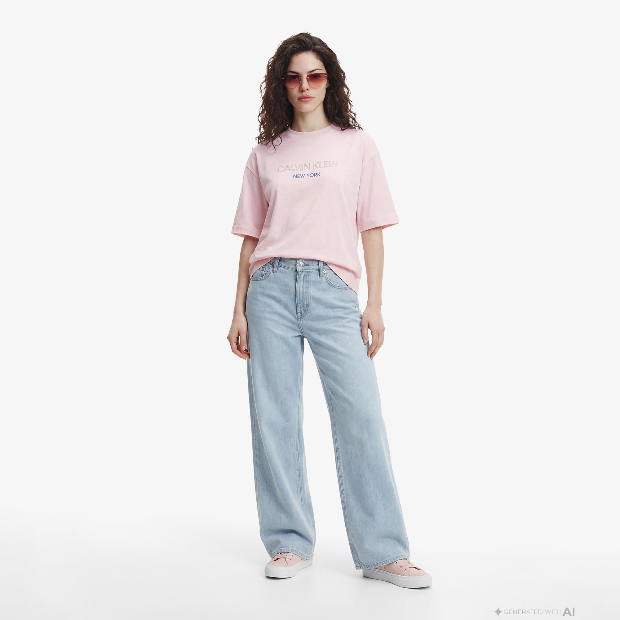 Calvin Klein Relaxed Sequin Logo Kadın Pembe T-Shirt