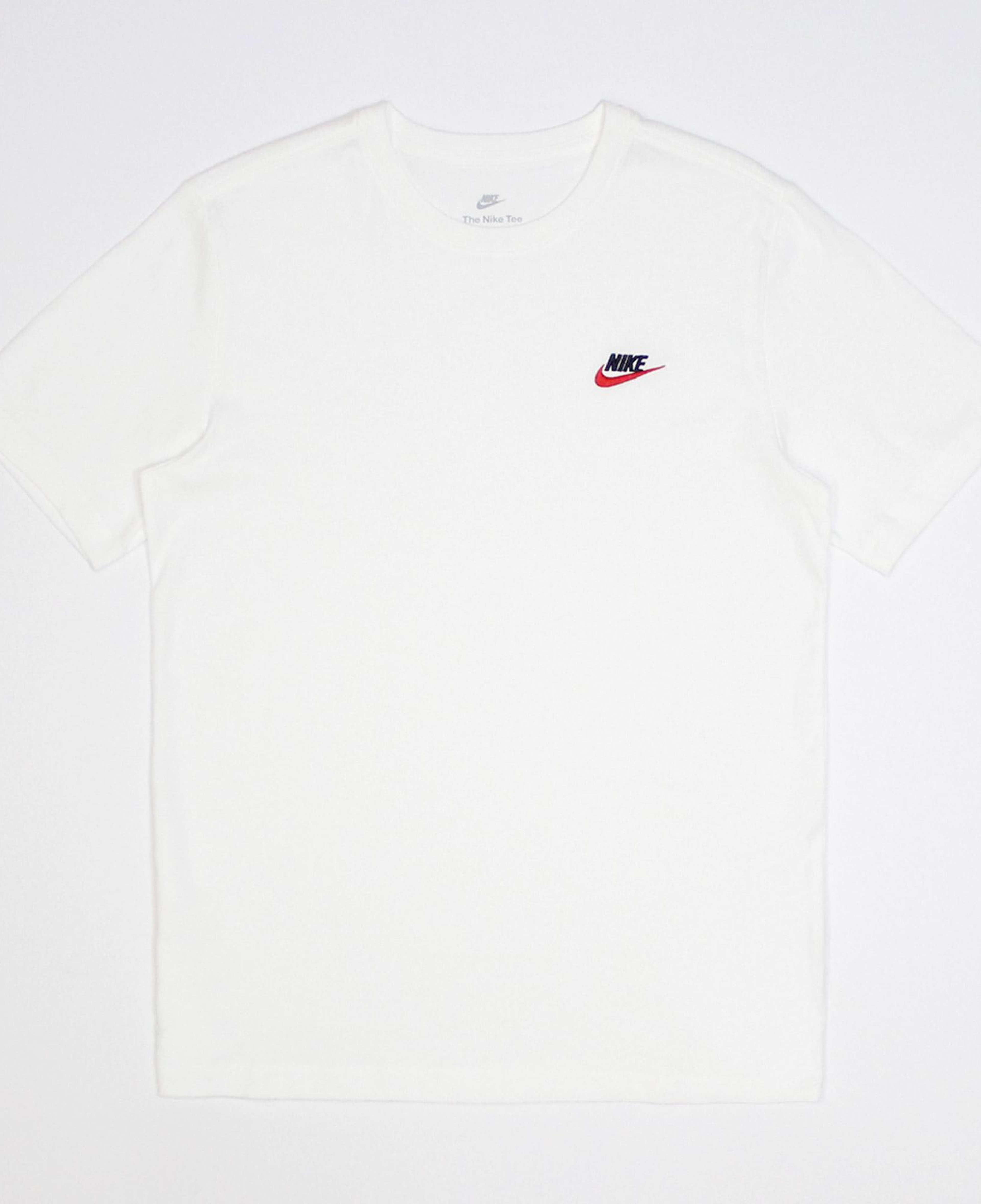 Nike Sportswear Club Erkek Beyaz T-Shirt