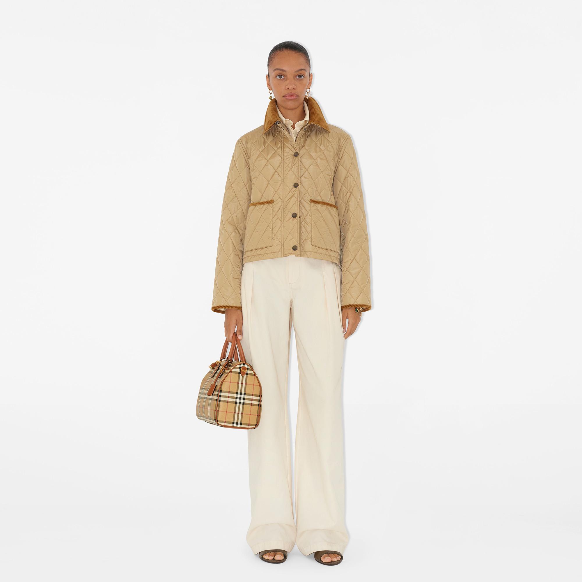 Burberry Kadın Bej Mont