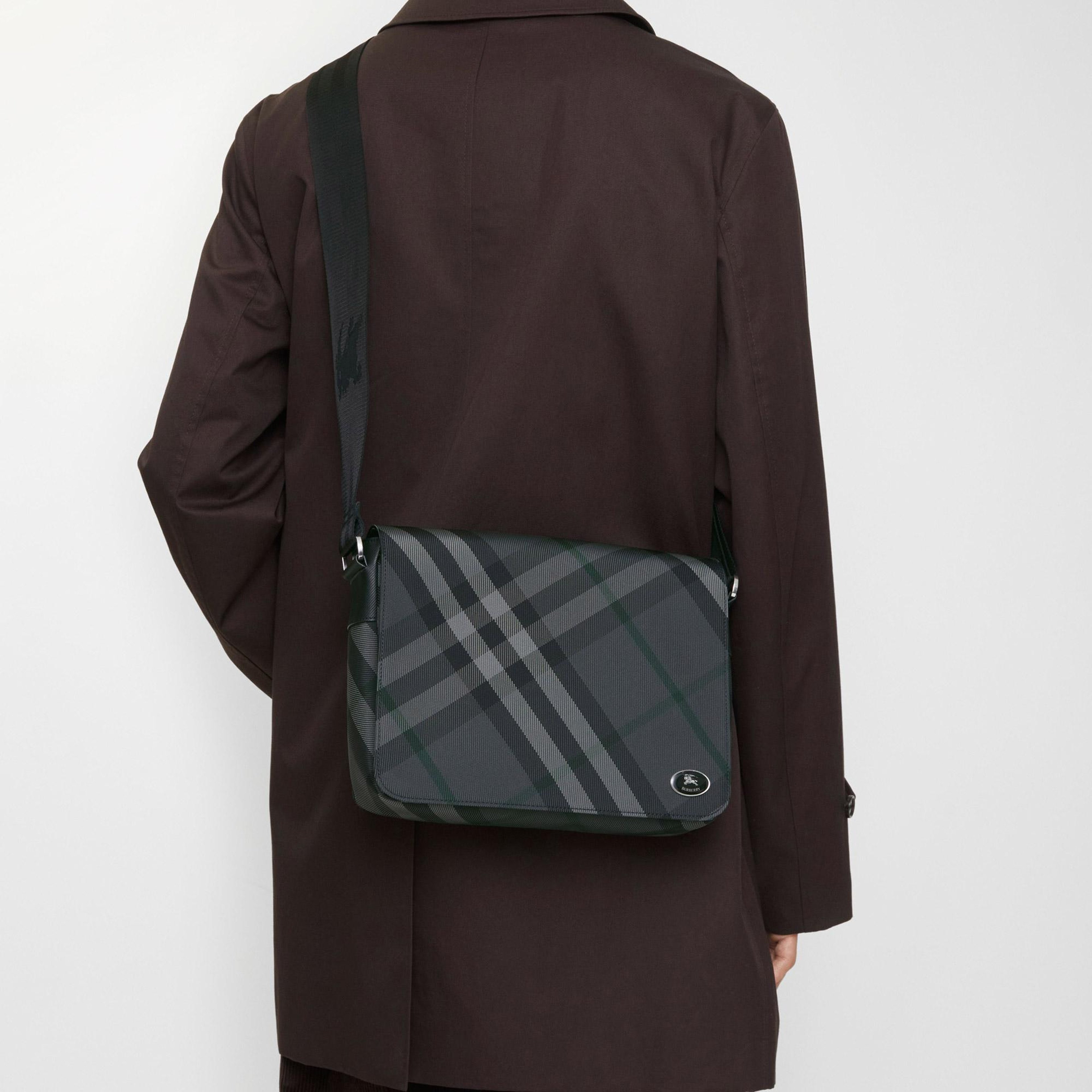 Burberry Heritage Messenger Erkek Gri Çanta