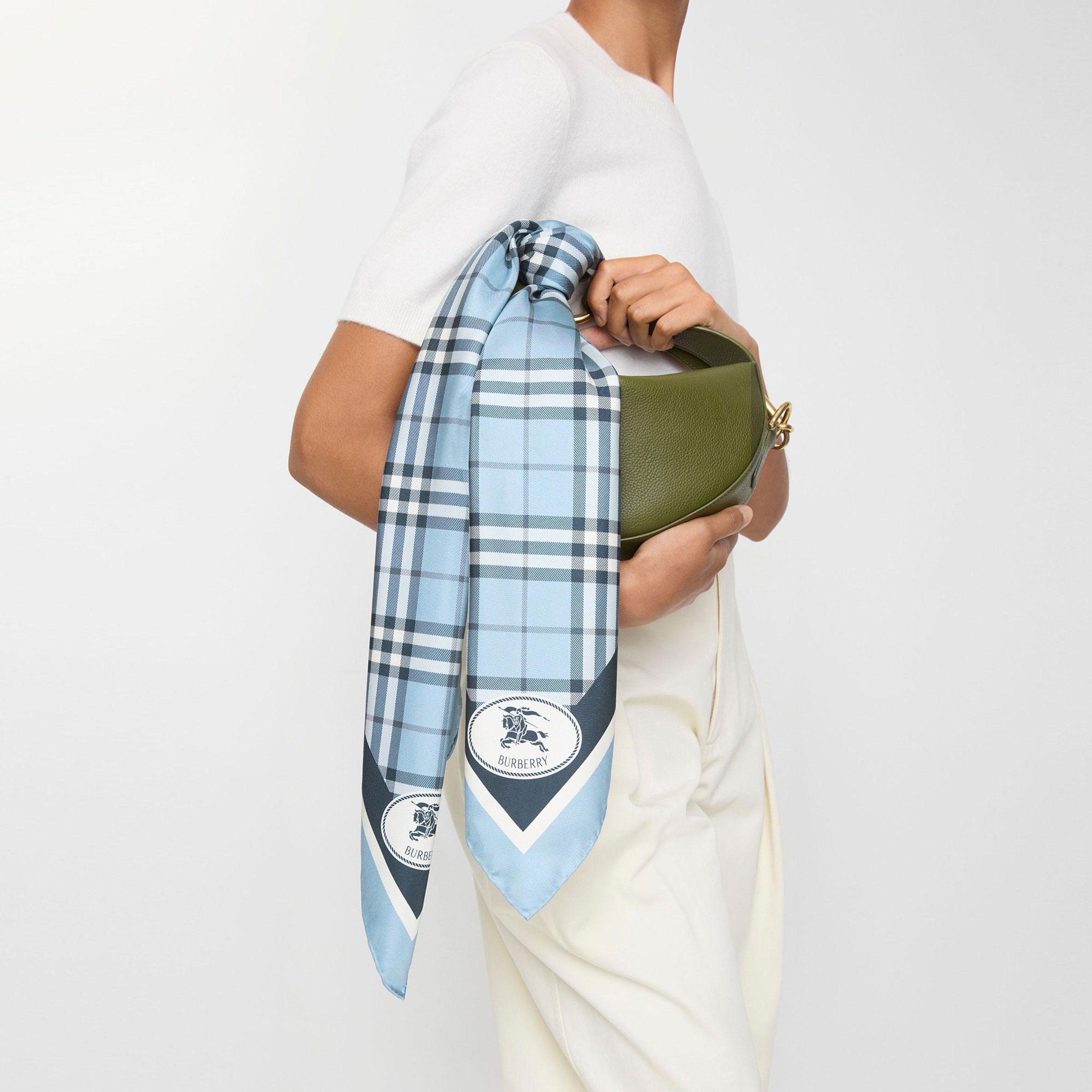 Burberry Kadın Mavi Eşarp