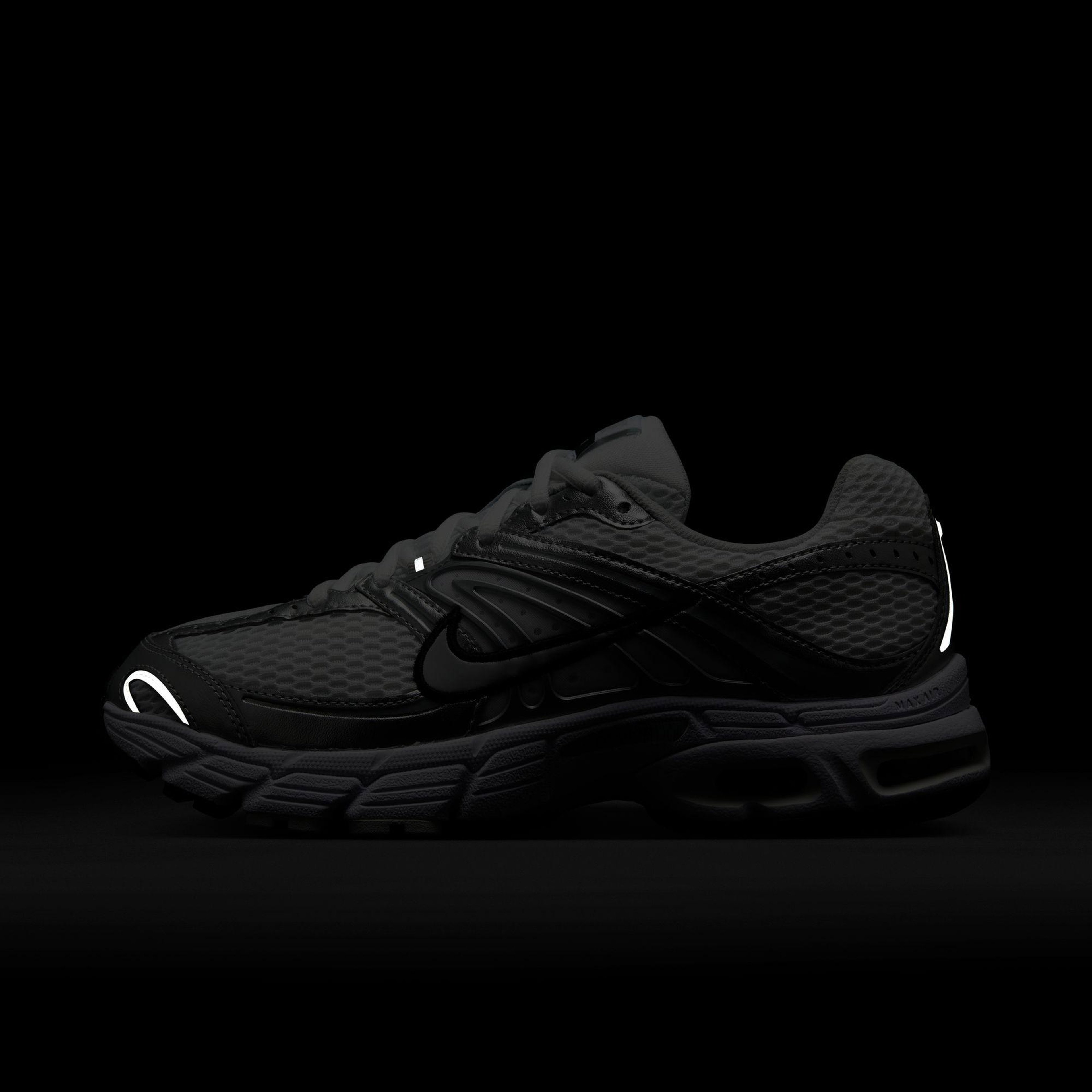 Nike Air Max Moto Kadın Beyaz Spor Ayakkabı