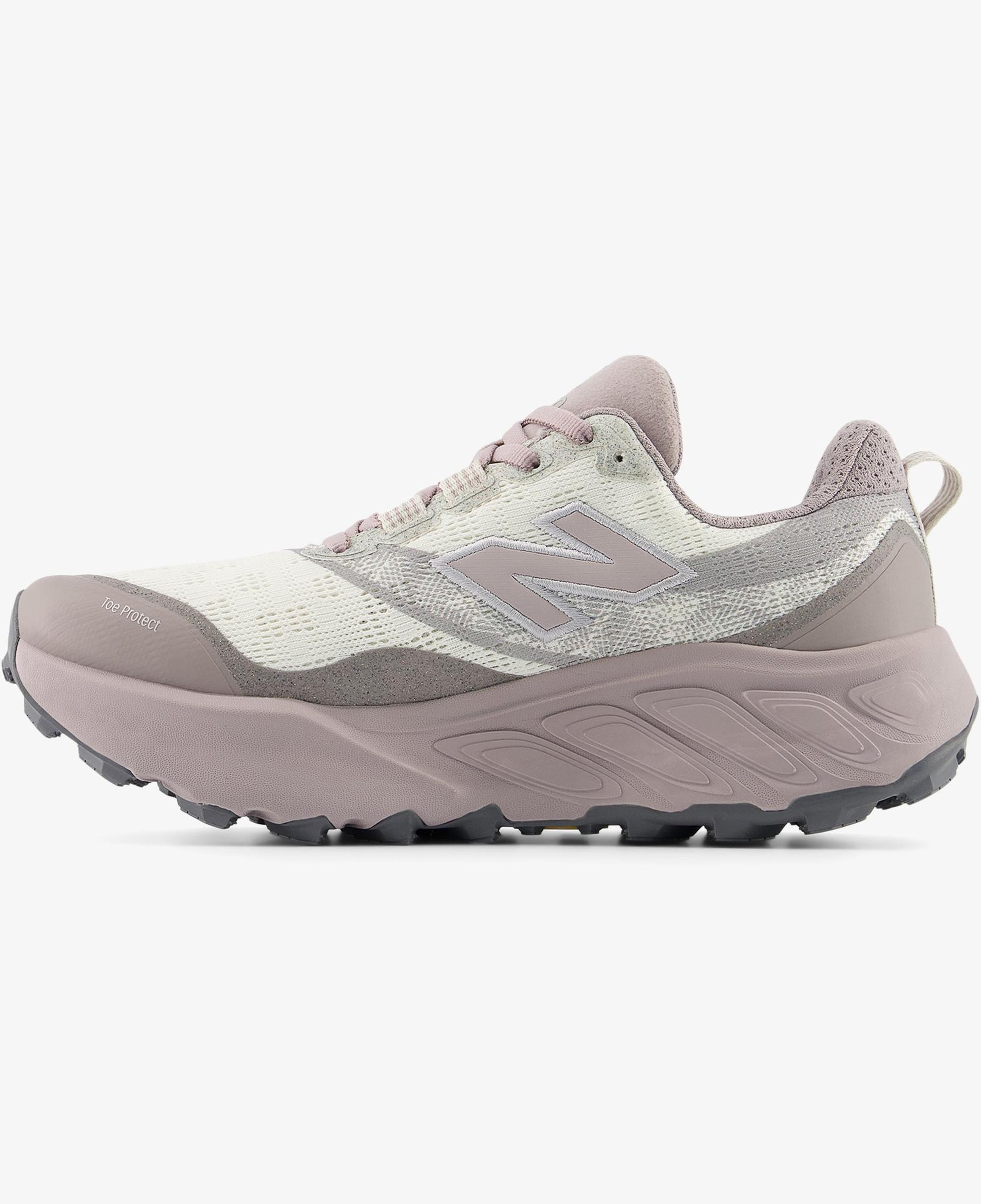 New Balance HIERRO Kadın Beyaz Koşu Ayakkabısı