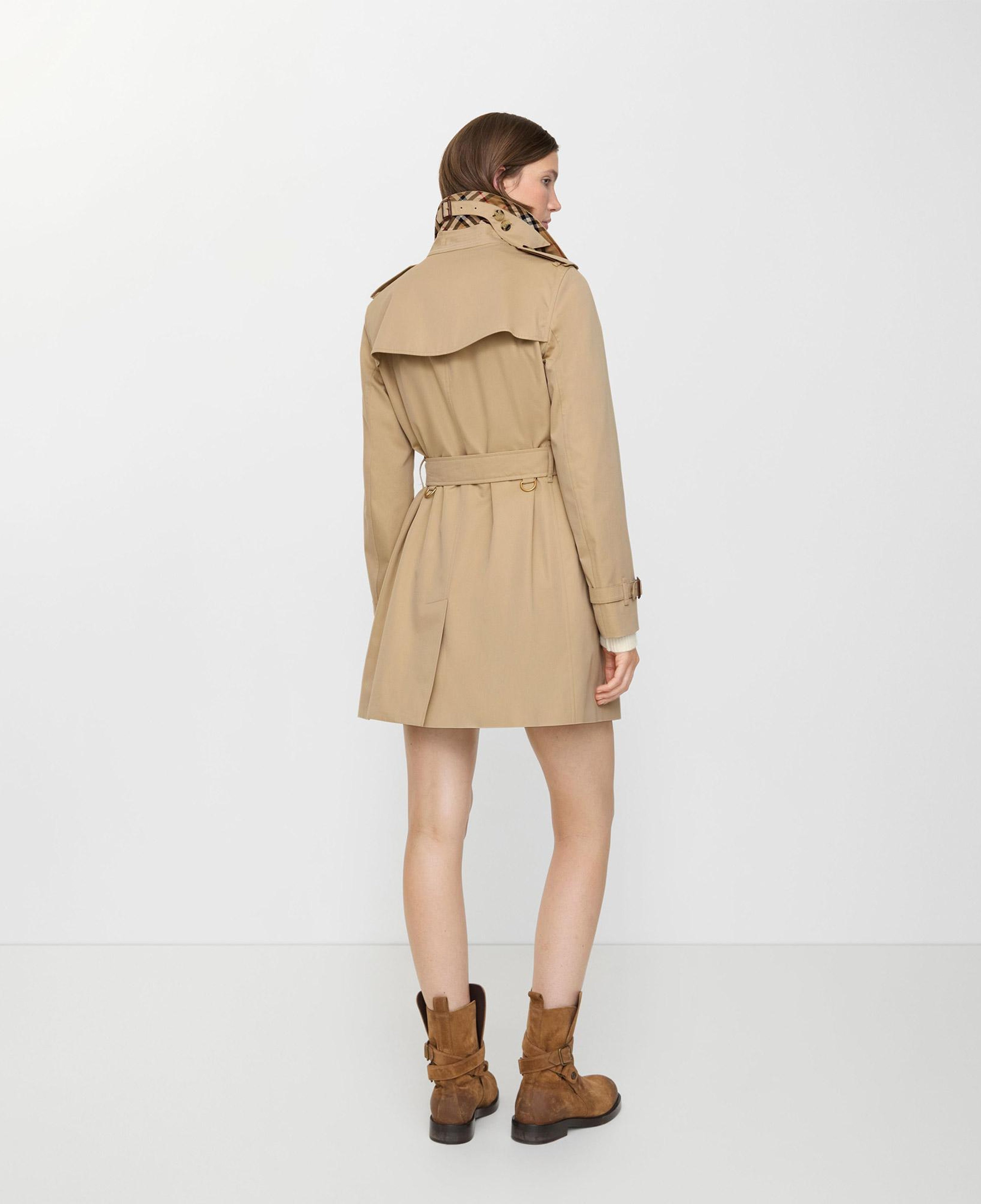 Burberry Short Kensington Heritage Kadın Bej Trençkot