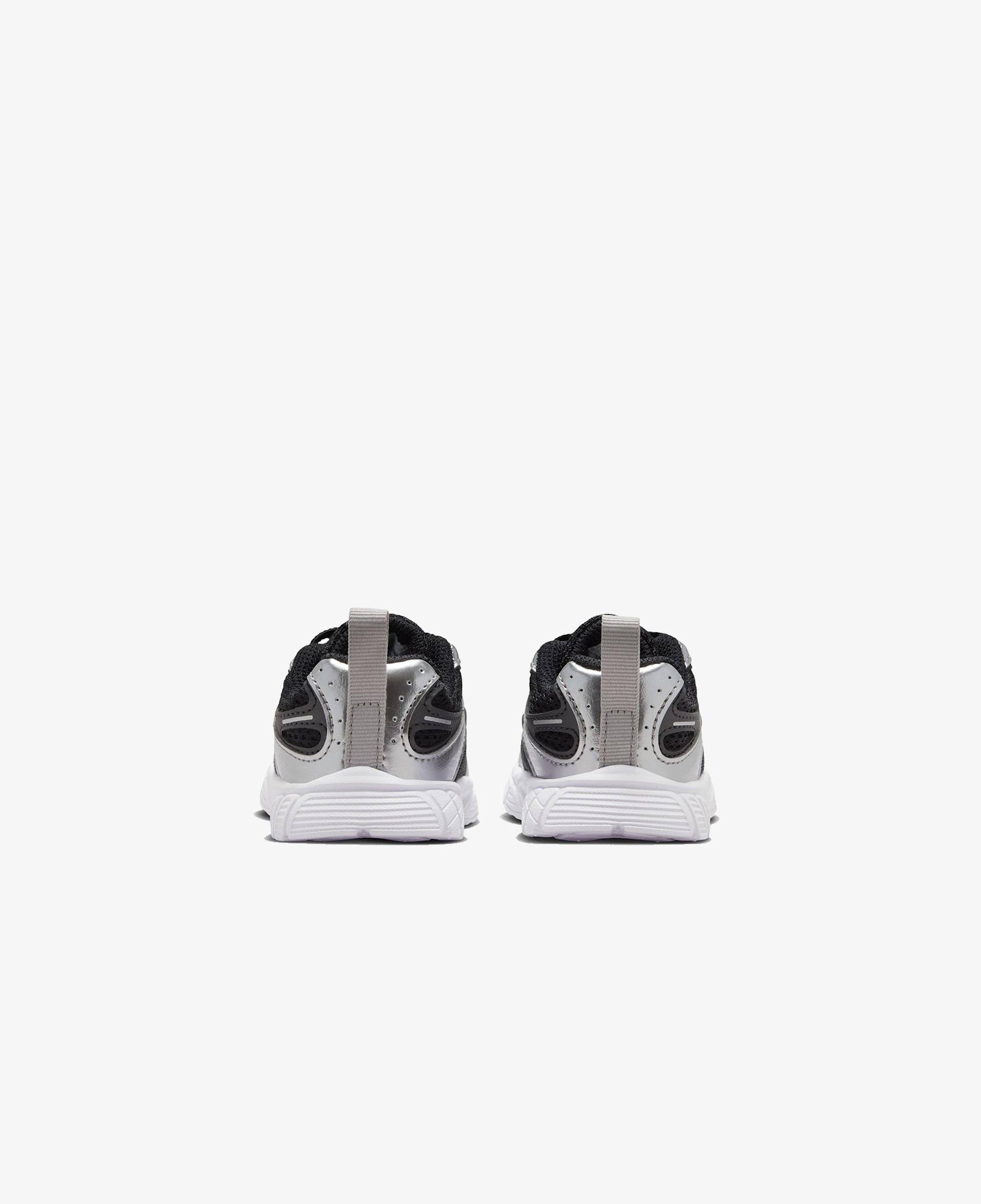 Nike V5 RNR Çocuk Siyah Spor Ayakkabı