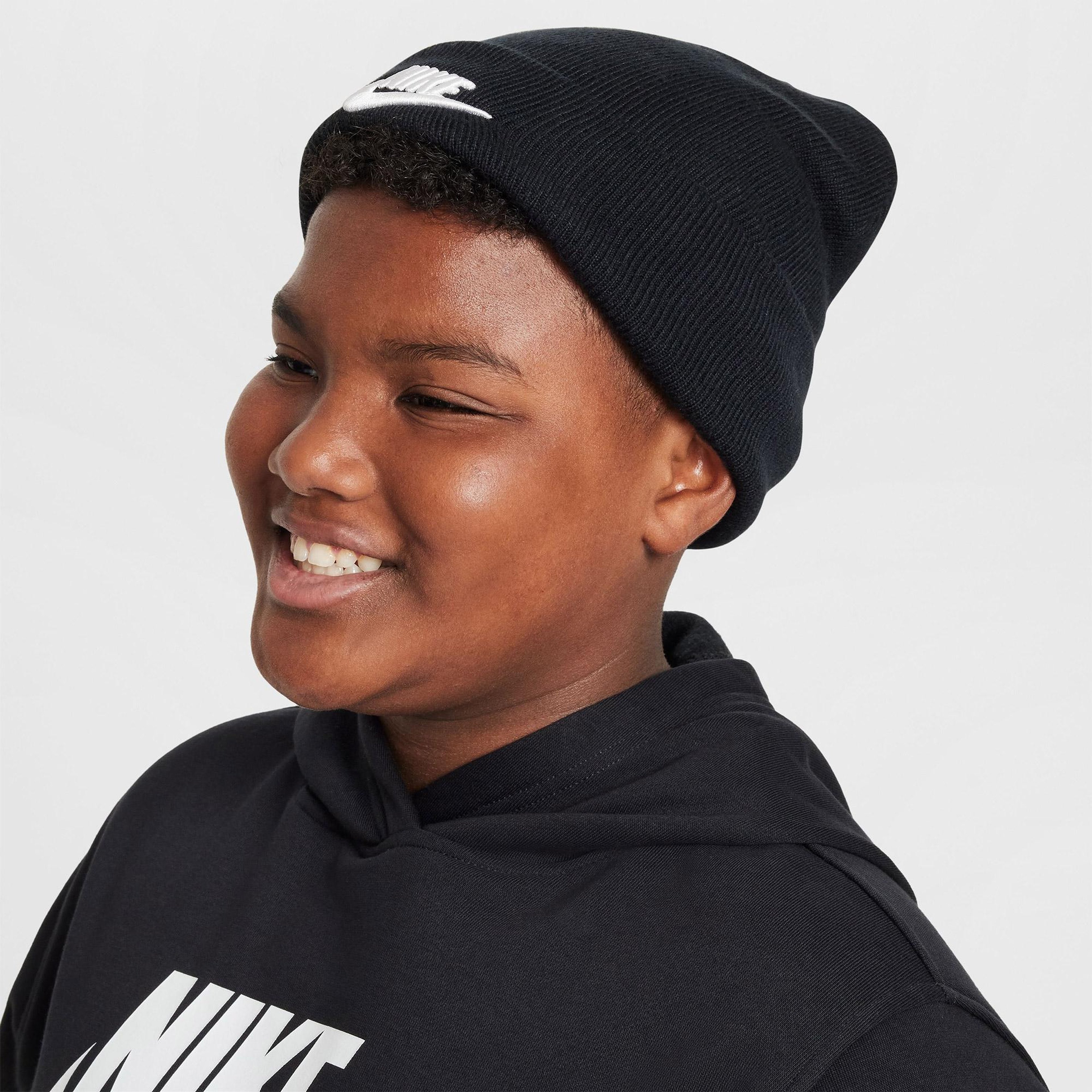 Nike Peak Genç Çocuk Siyah Bere