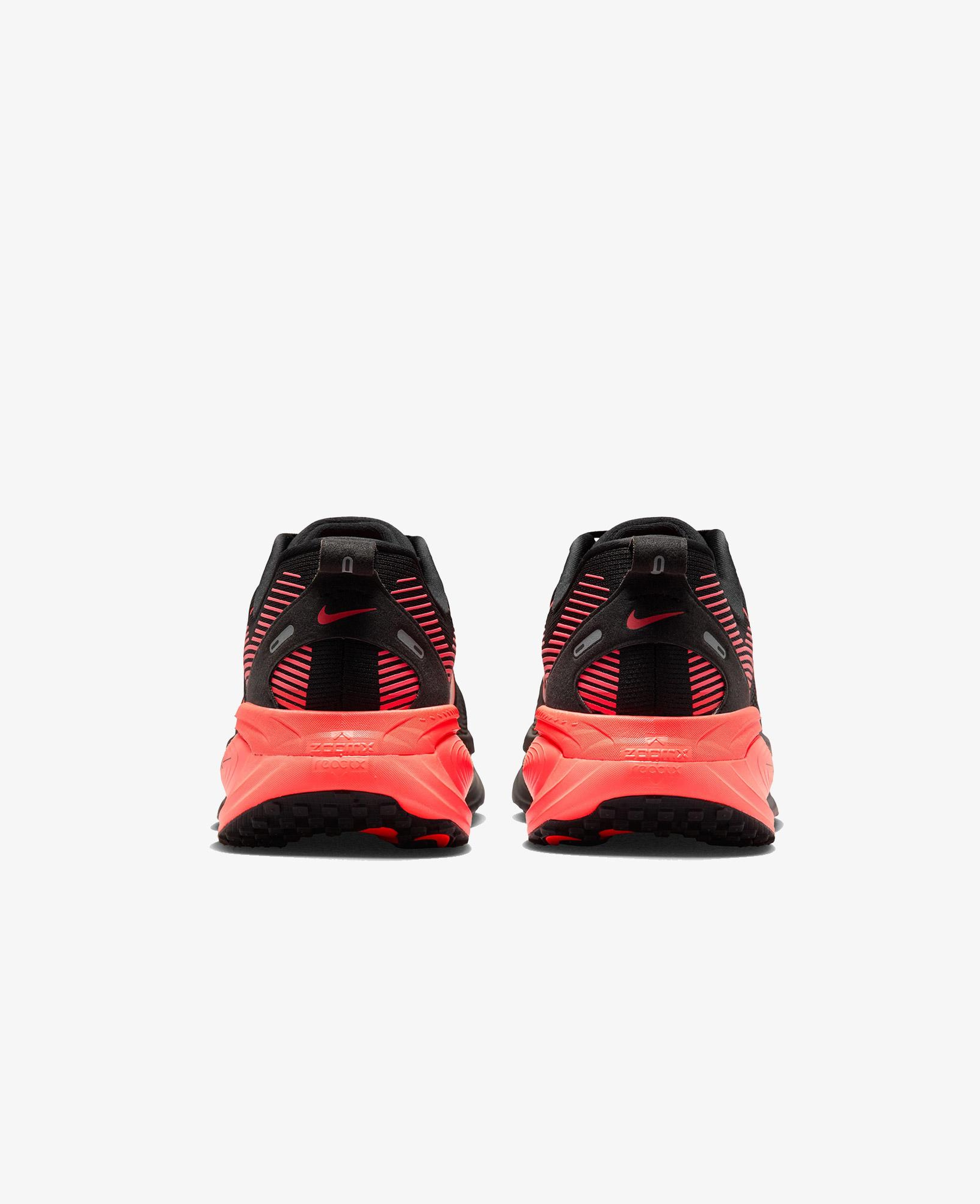 Nike Vomero 18 Erkek Siyah Koşu Ayakkabısı