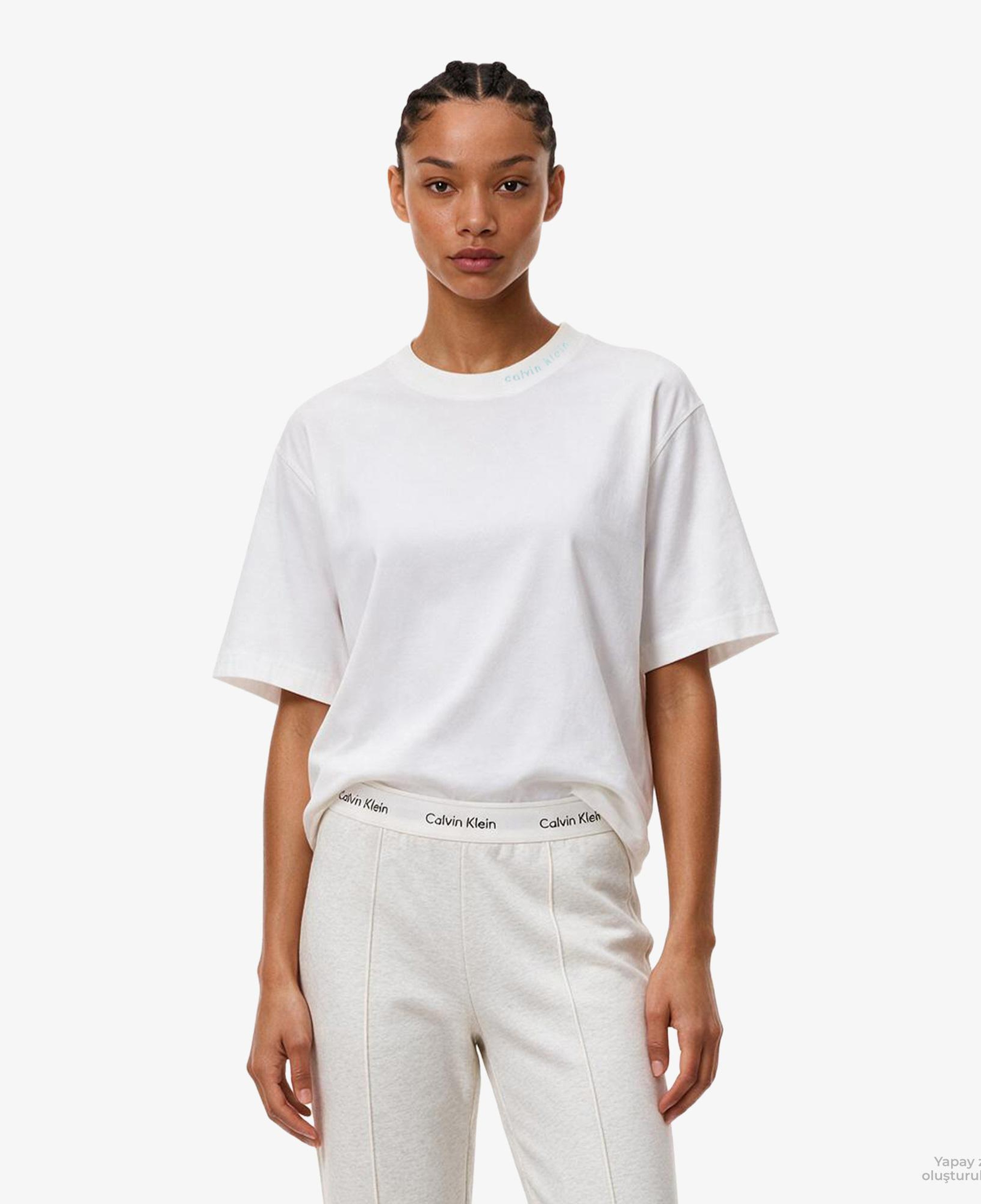 Calvin Klein Cooling Relaxed Kadın Beyaz T-Shirt