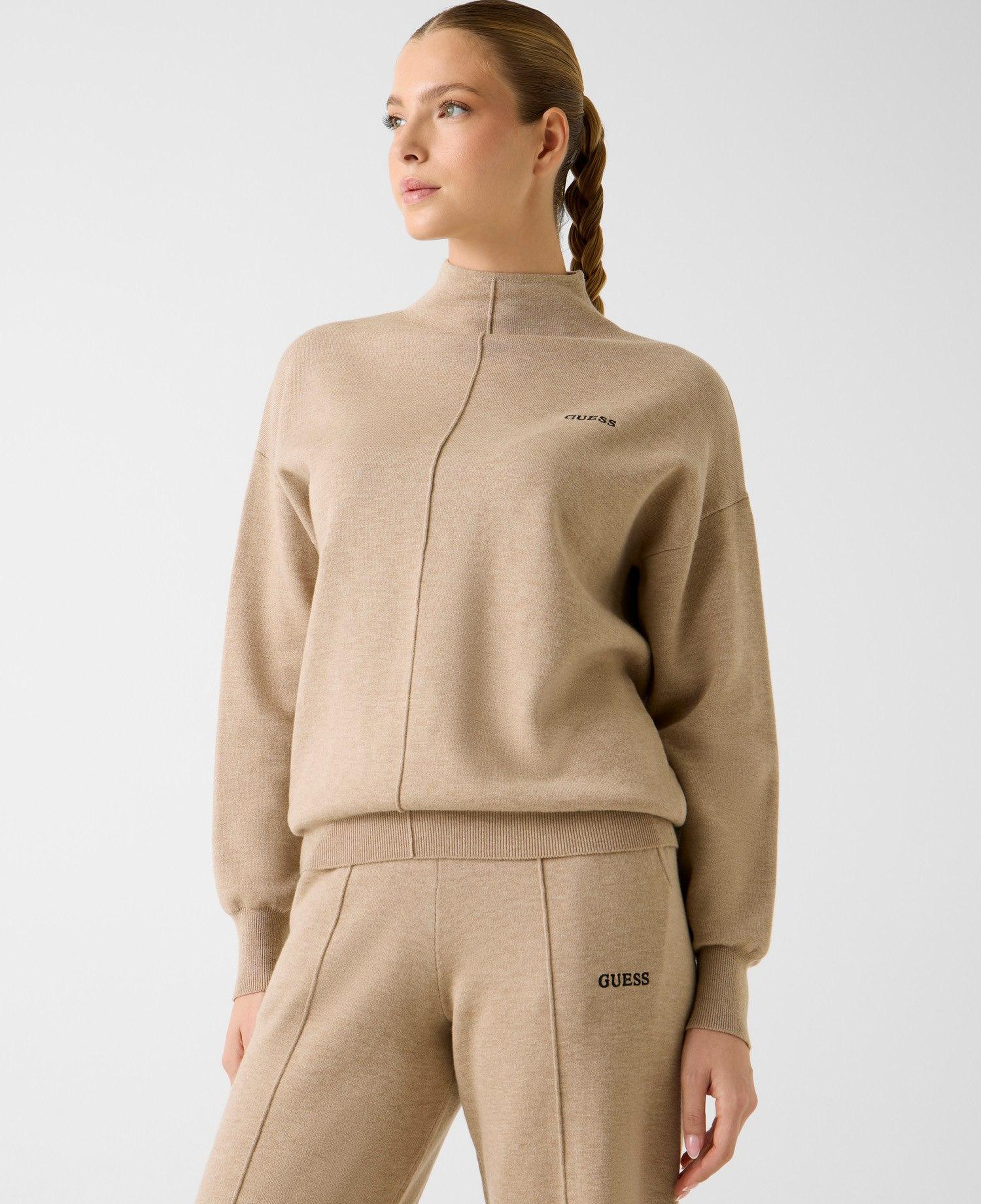 Yüksek Yakalı Sweatshirt