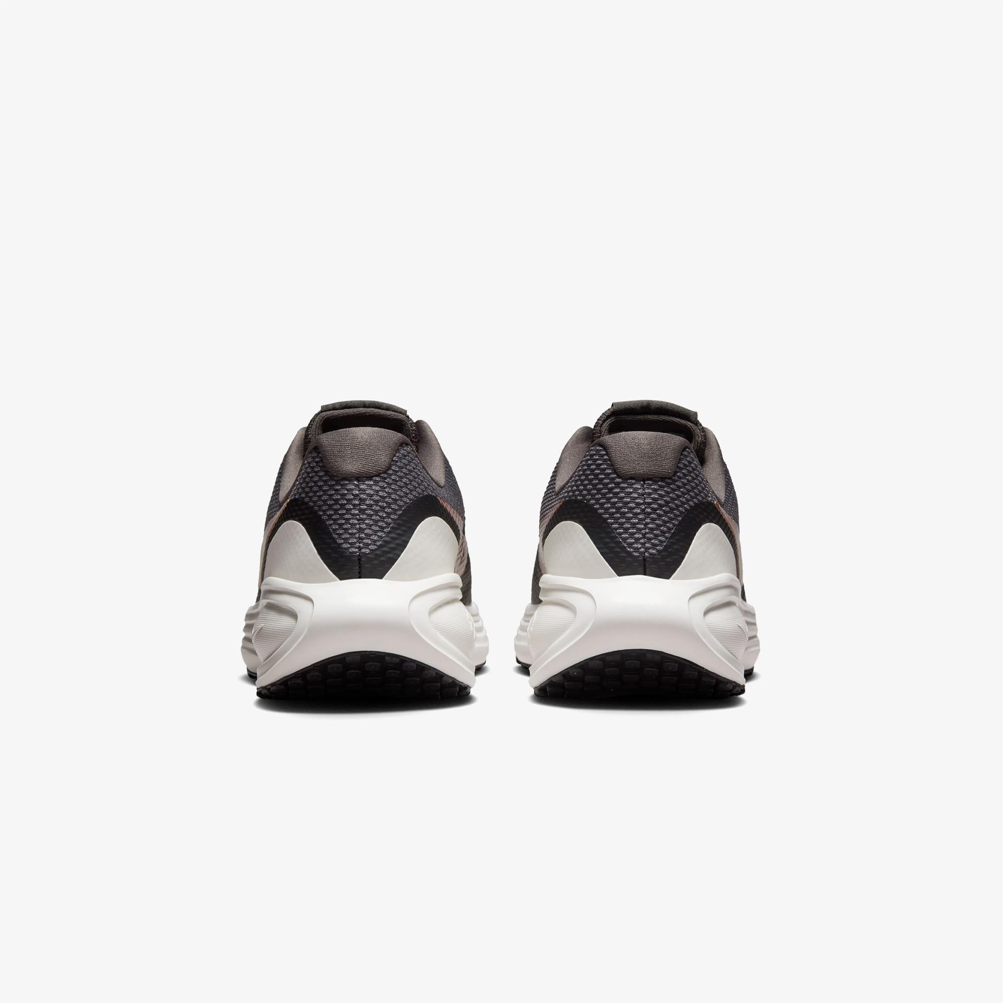Nike Revolution 8 Kadın Gri Koşu Ayakkabısı