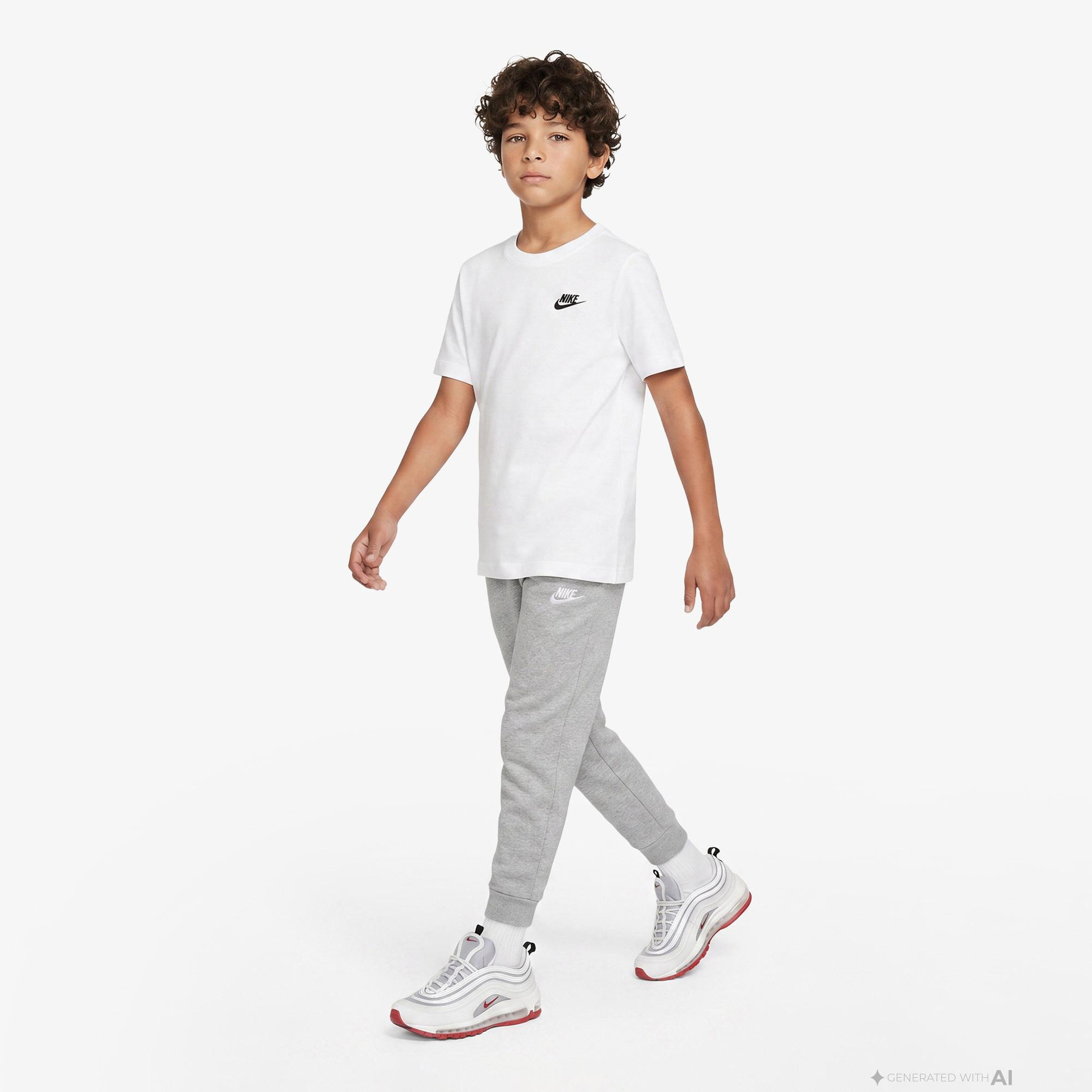 Nike Sportswear Futura Çocuk Beyaz T-Shirt