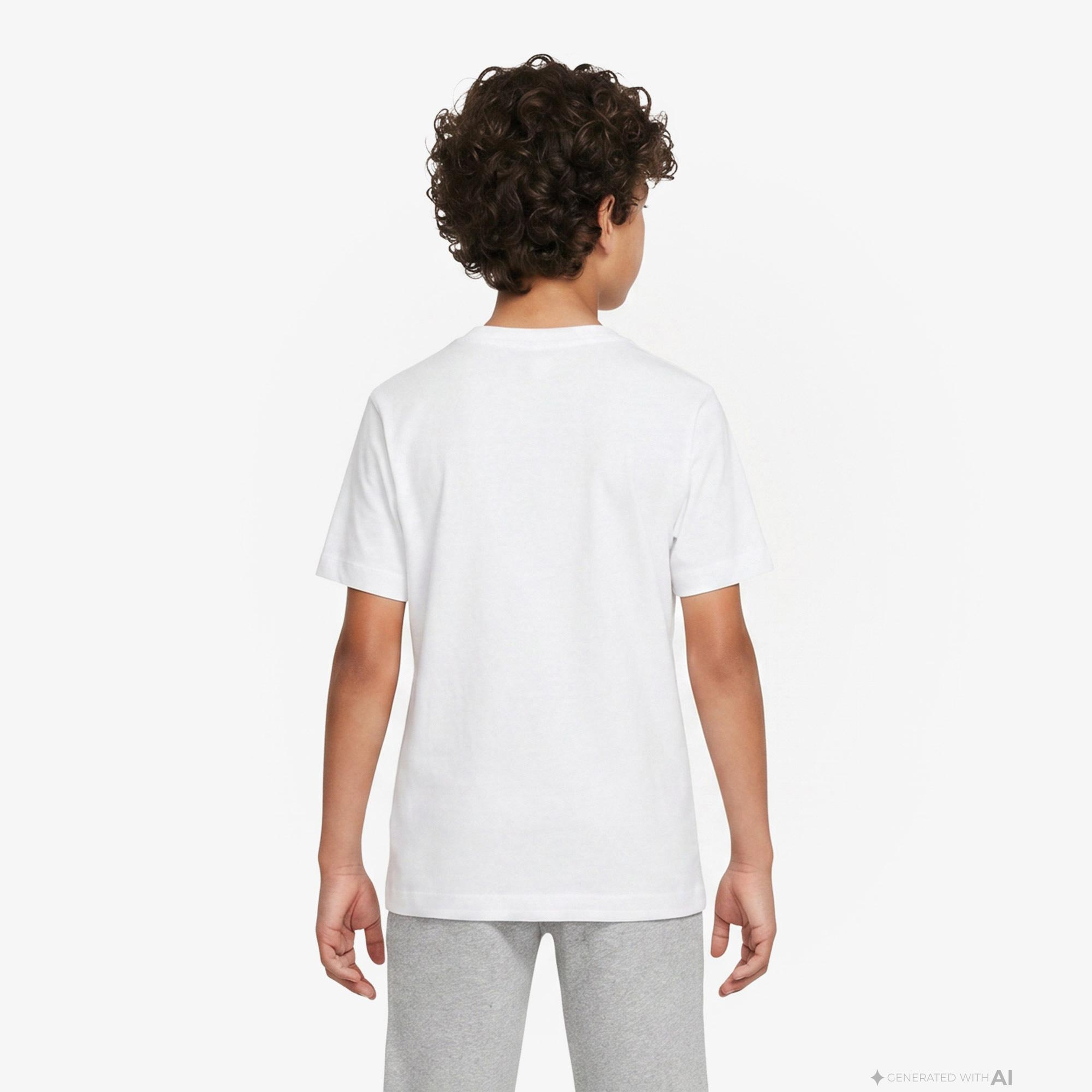 Nike Sportswear Futura Çocuk Beyaz T-Shirt
