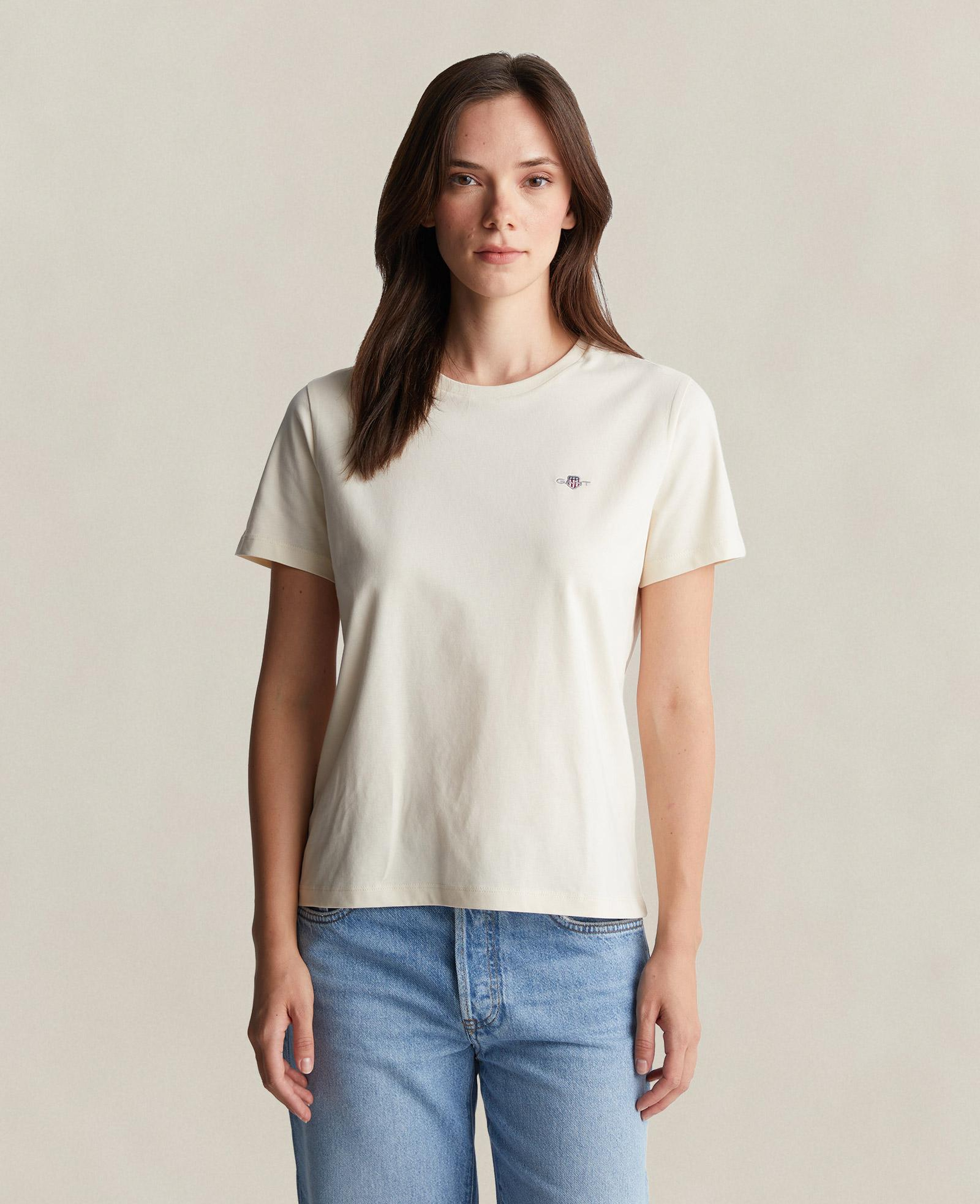 GANT Kadın Krem Bisiklet Yaka Regular Fit Logolu T-Shirt