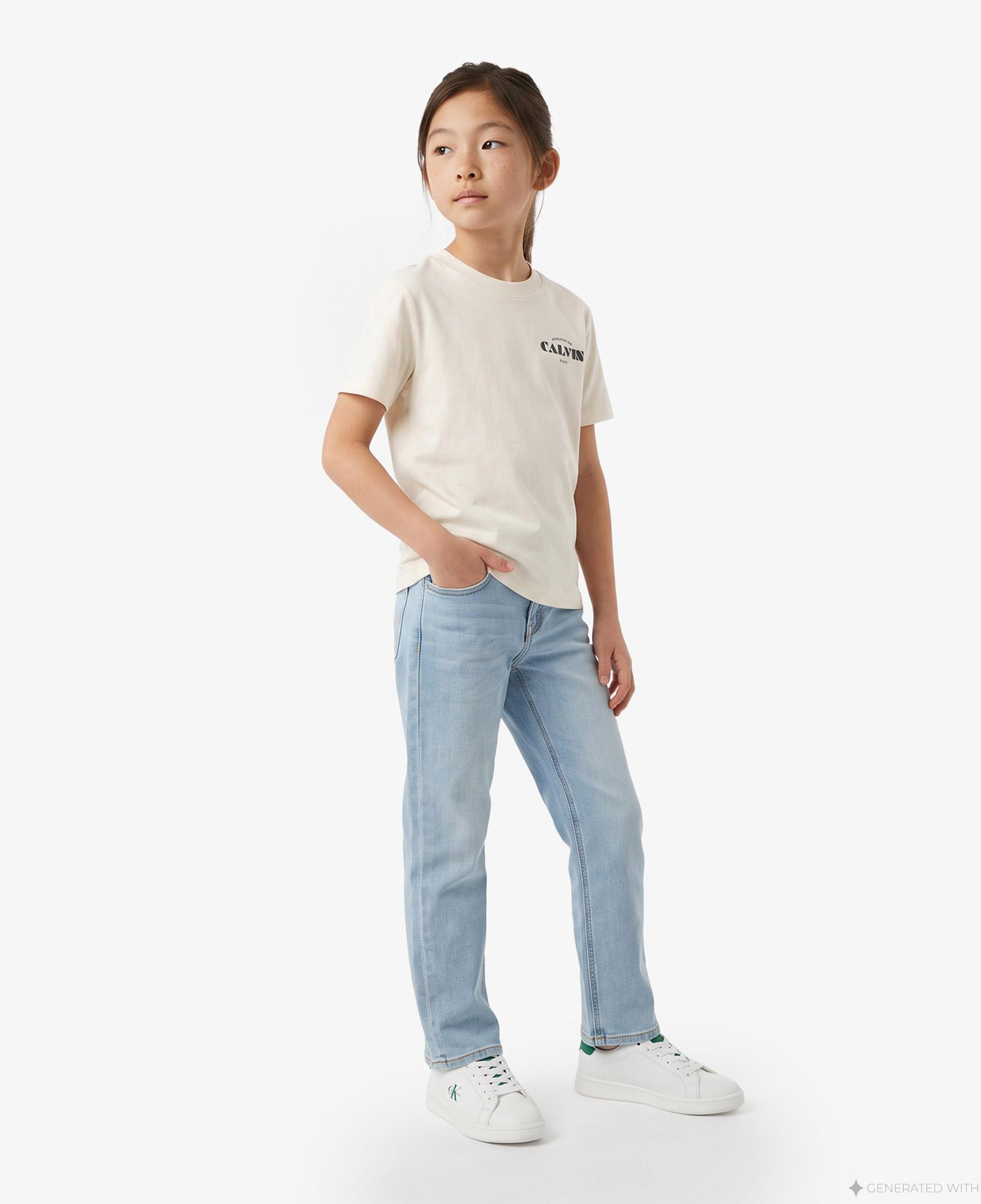 Calvin Klein Small Chest Print Çocuk Beyaz T-Shirt