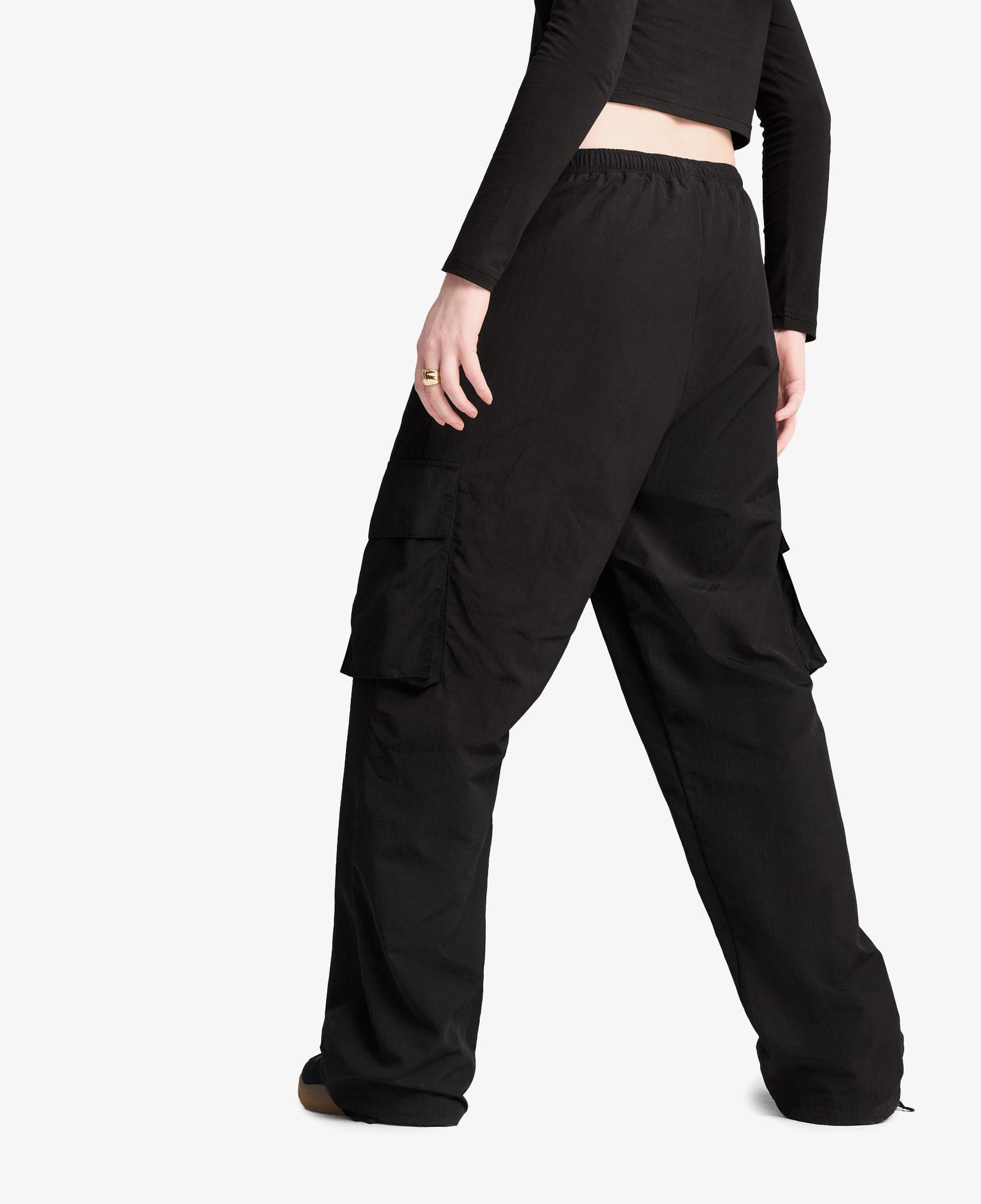 Puma Wardrobe Essentials Relaxed Kadın Siyah Eşofman Altı