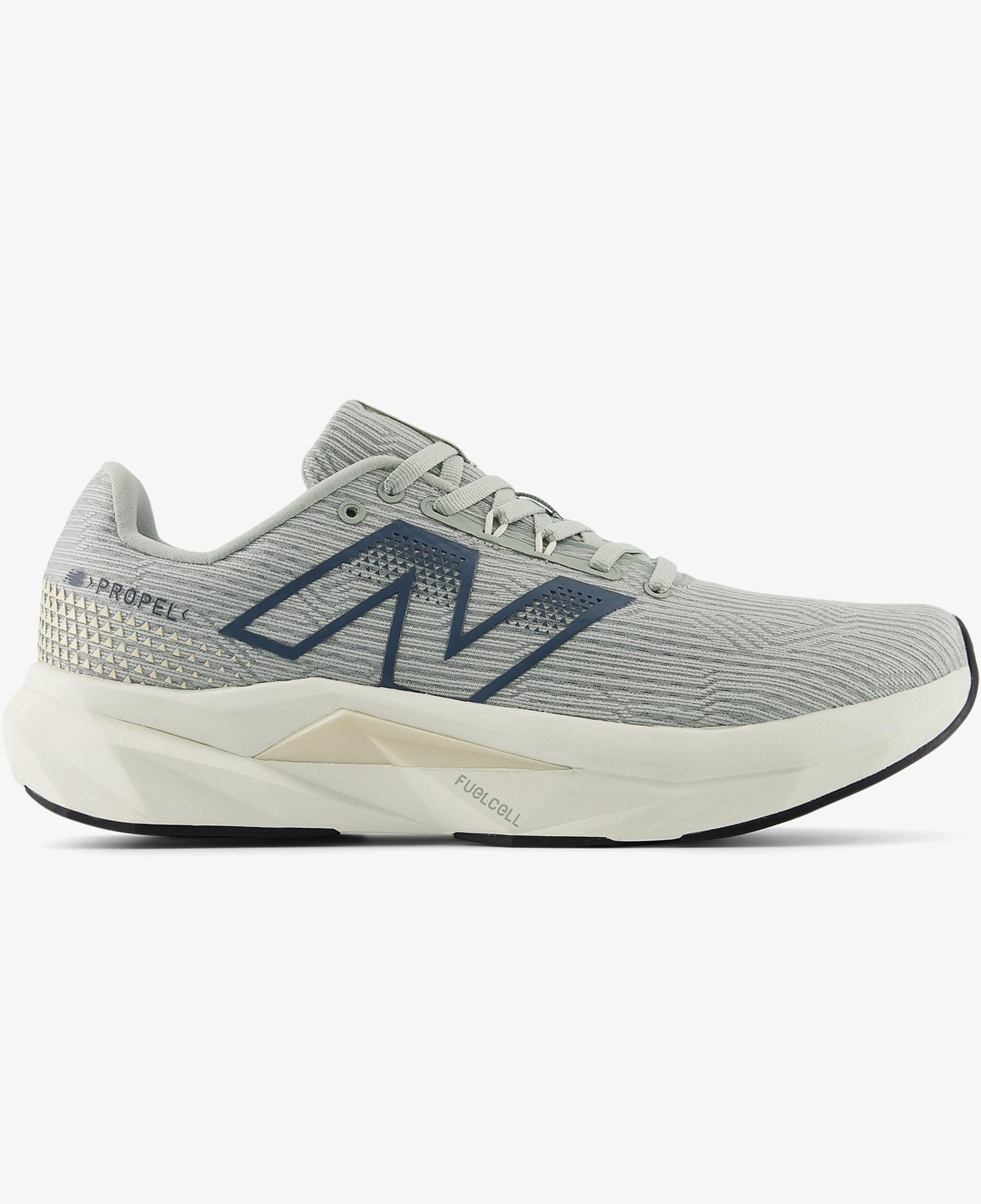 New Balance FuelCell Propel Erkek Gri Koşu Ayakkabısı