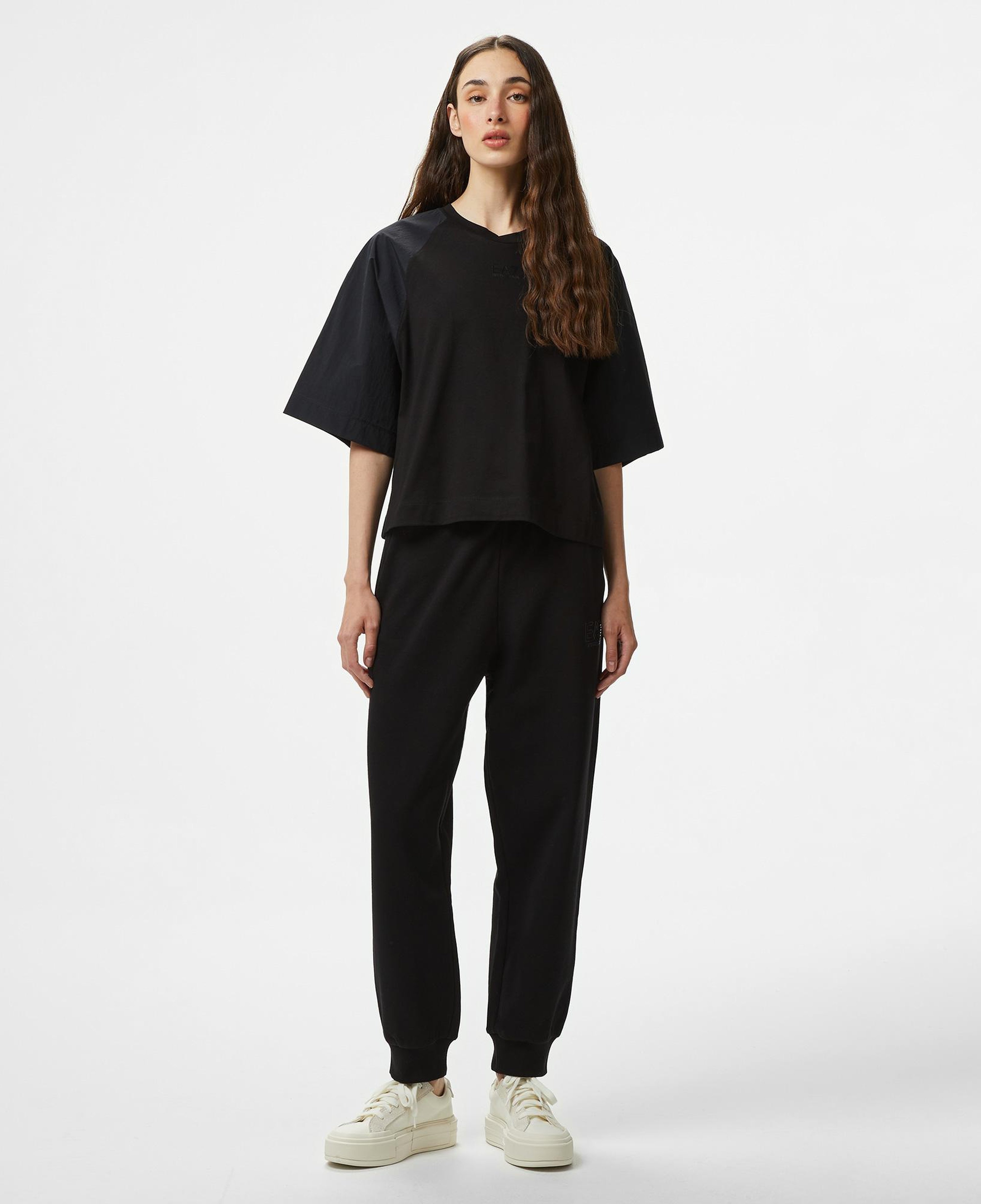 Emporio Armani Raglan Bloklu Kadın Siyah Crop T-Shirt
