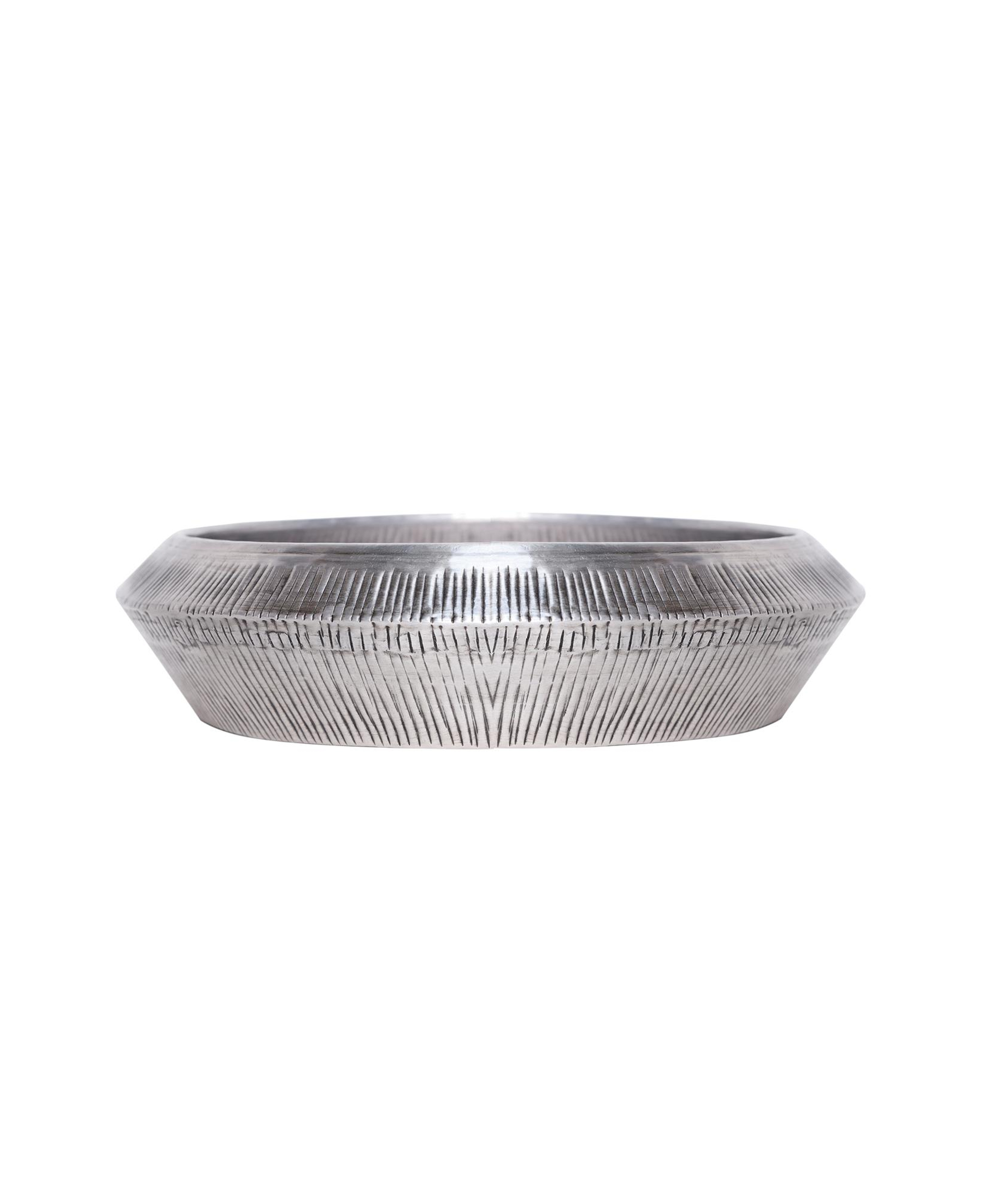 YARGICI Metal Dövme Detaylı Vazo(10x40 Cm)