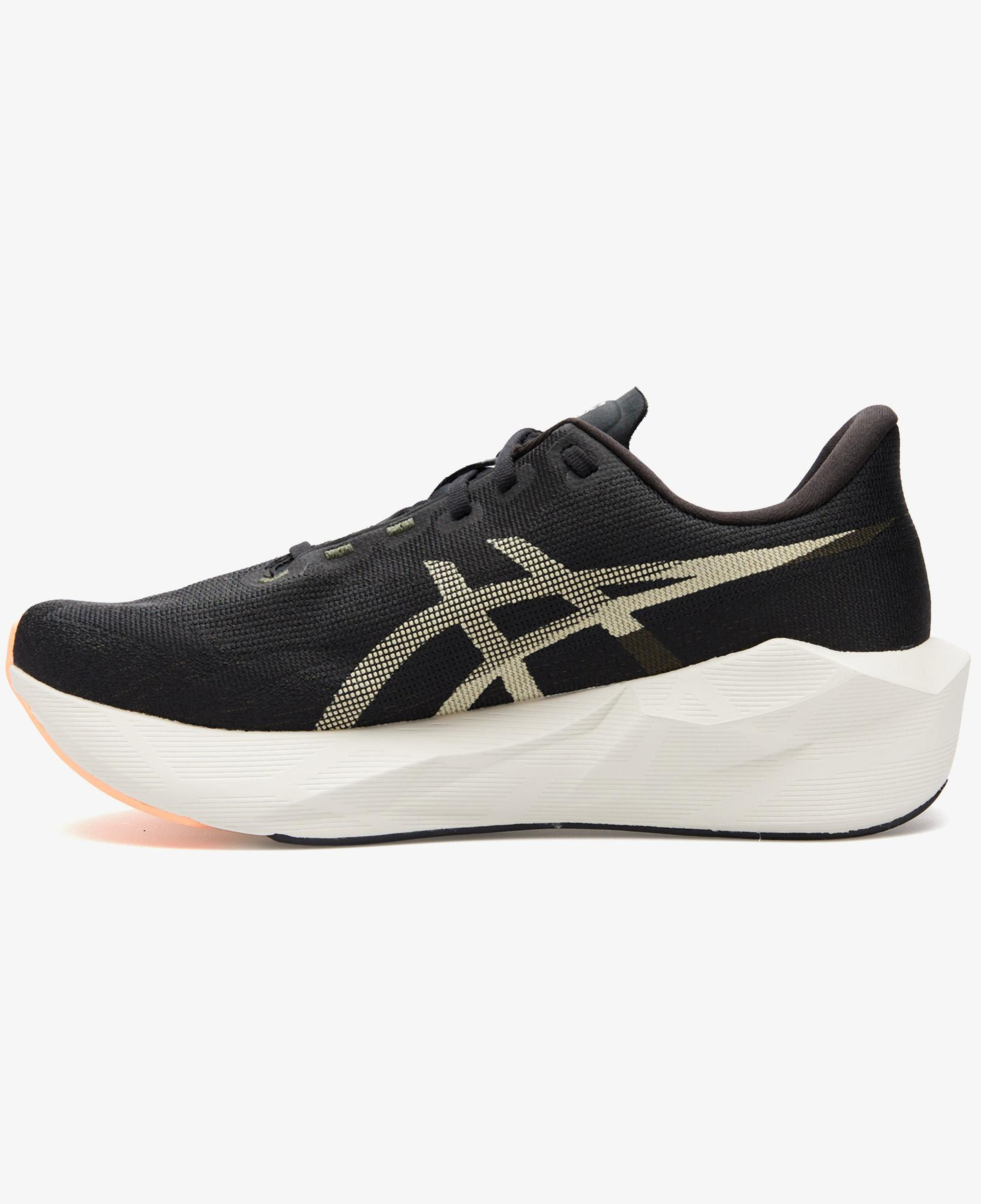 Asics Novablast 6 Erkek Siyah Koşu Ayakkabısı