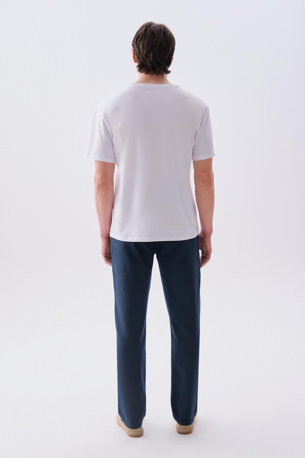 Erkek Beyaz Comfort Fit Nakışlı Bisiklet Yaka T-Shirt