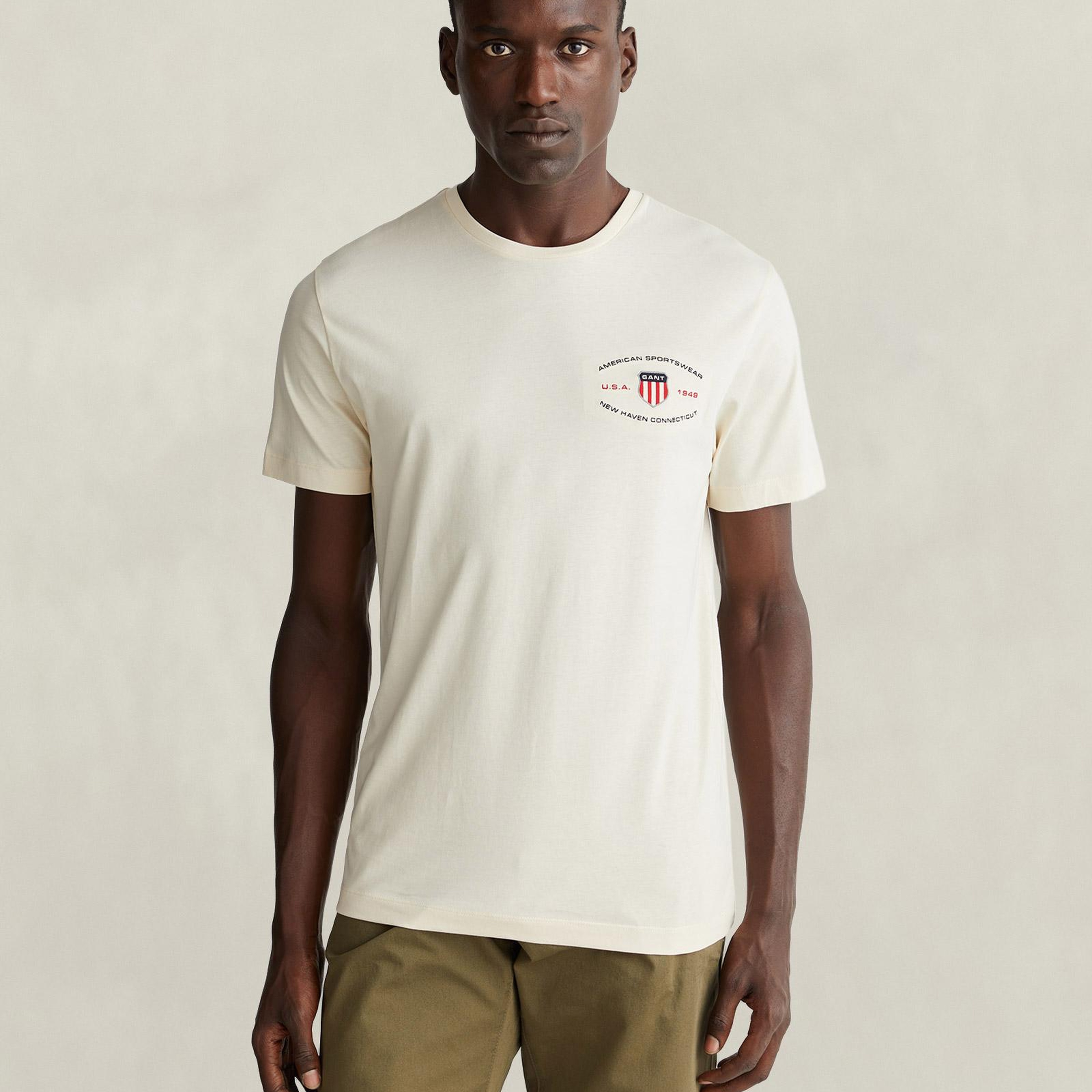 GANT Erkek Krem Bisiklet Yaka Regular Fit Logolu T-Shirt