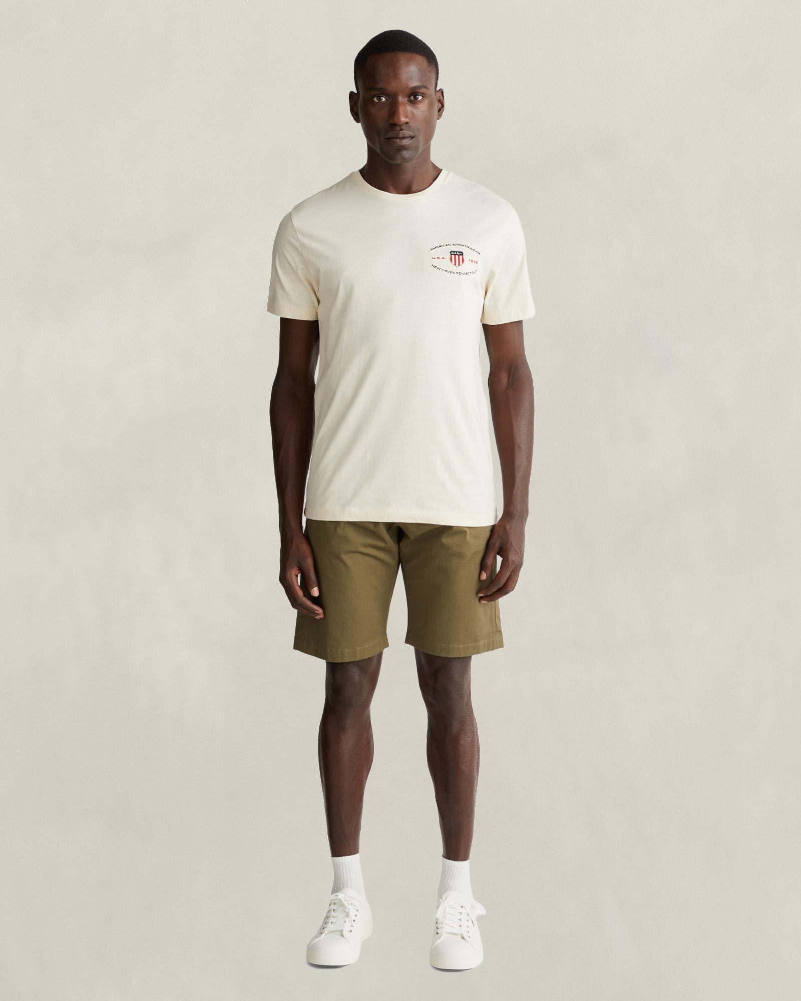 GANT Erkek Krem Bisiklet Yaka Regular Fit Logolu T-Shirt