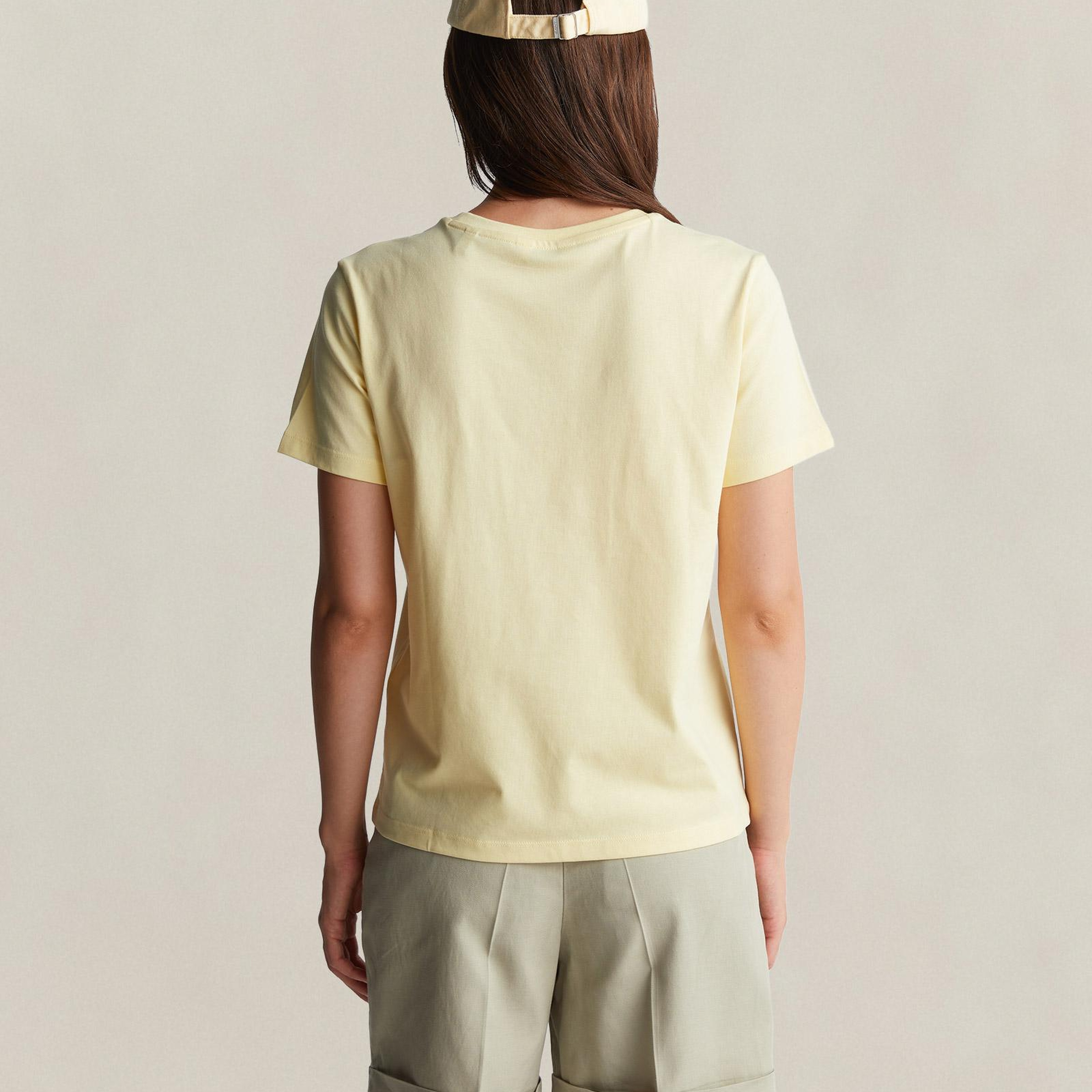 GANT Kadın Sarı Bisiklet Yaka Regular Fit T-Shirt