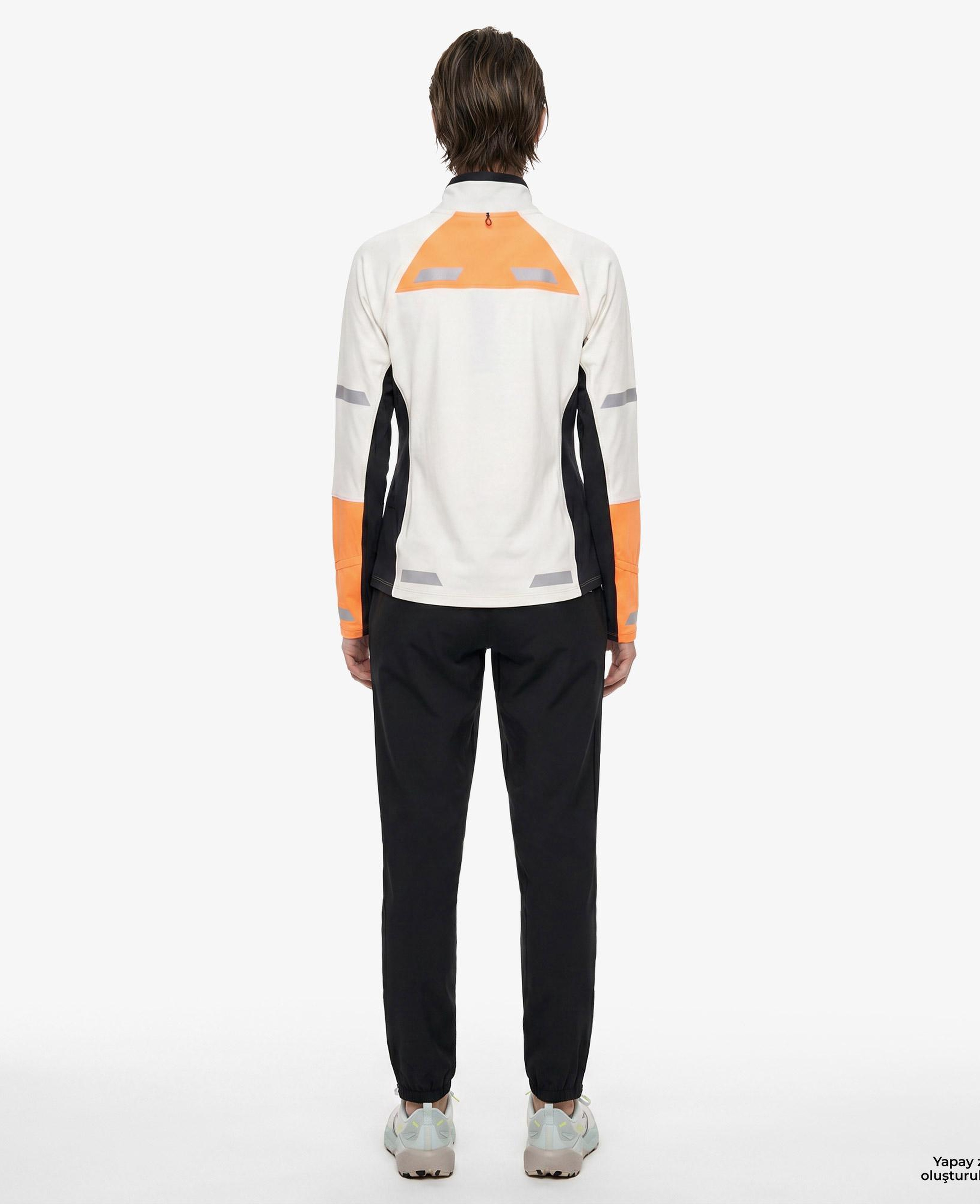 Brooks Run Visible 1/2 Zip 2.0 Kadın Beyaz T-Shirt