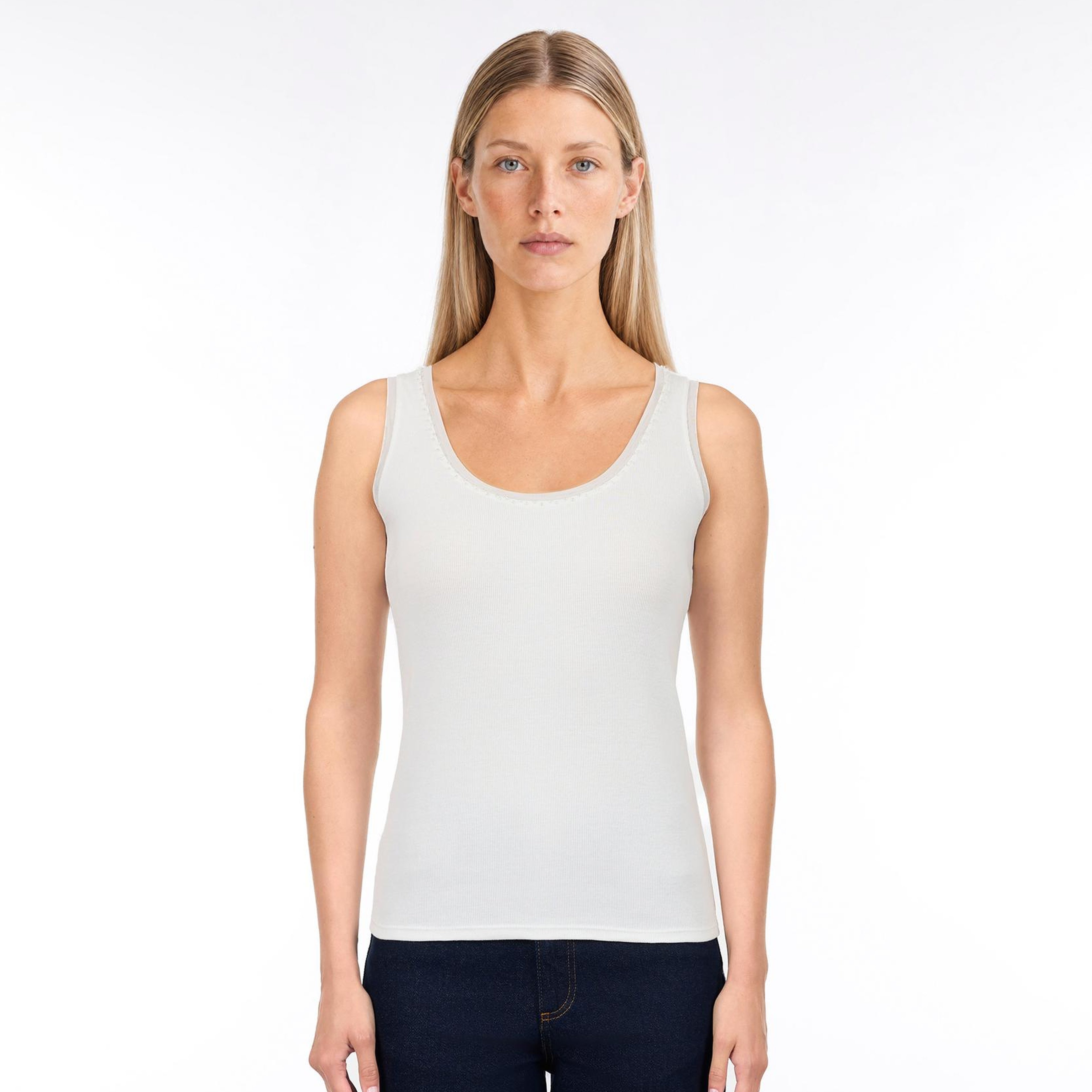 YARGICI Regular Kare Yaka Kolsuz T-shirt