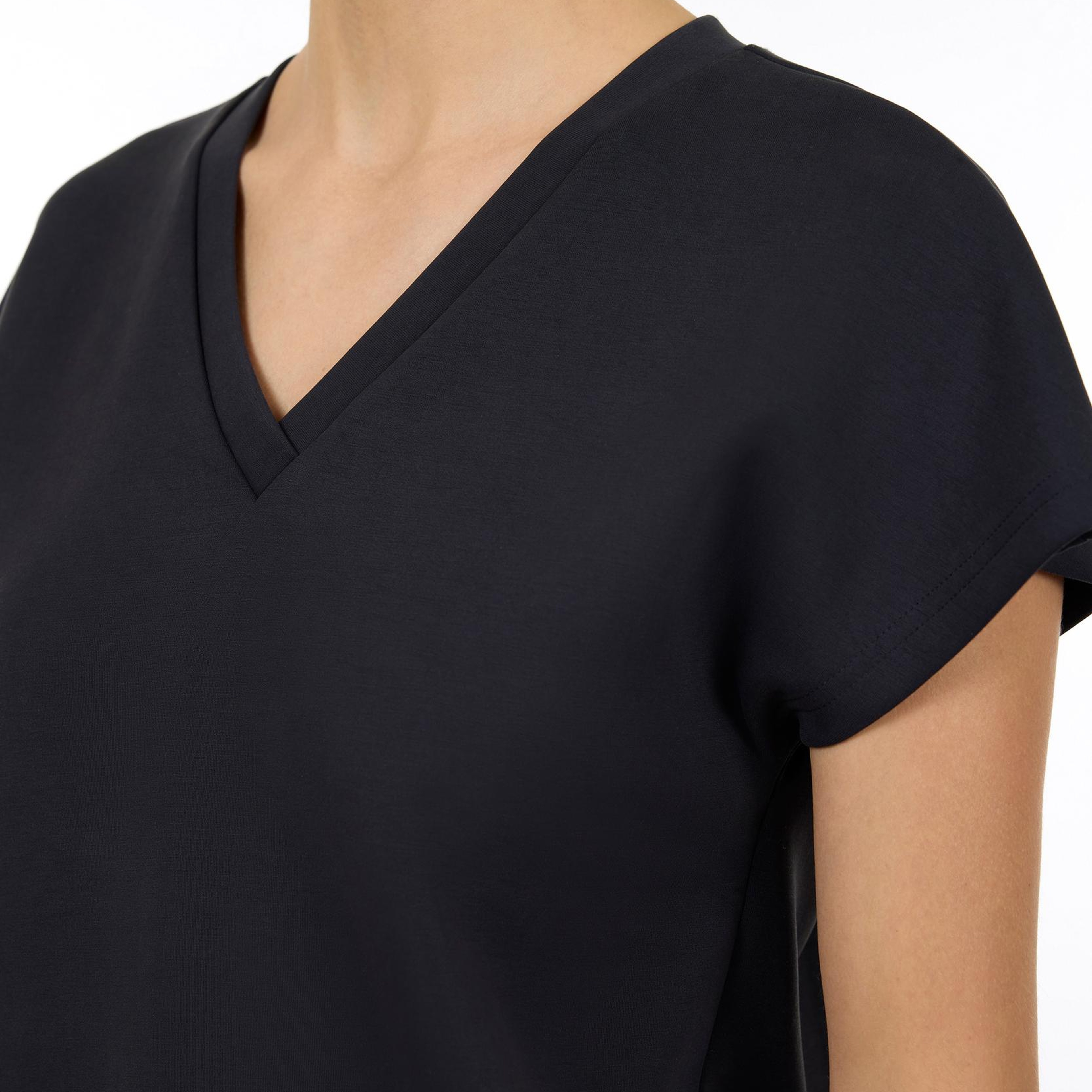 YARGICI Regular V Yaka Kısa Kol T-shirt