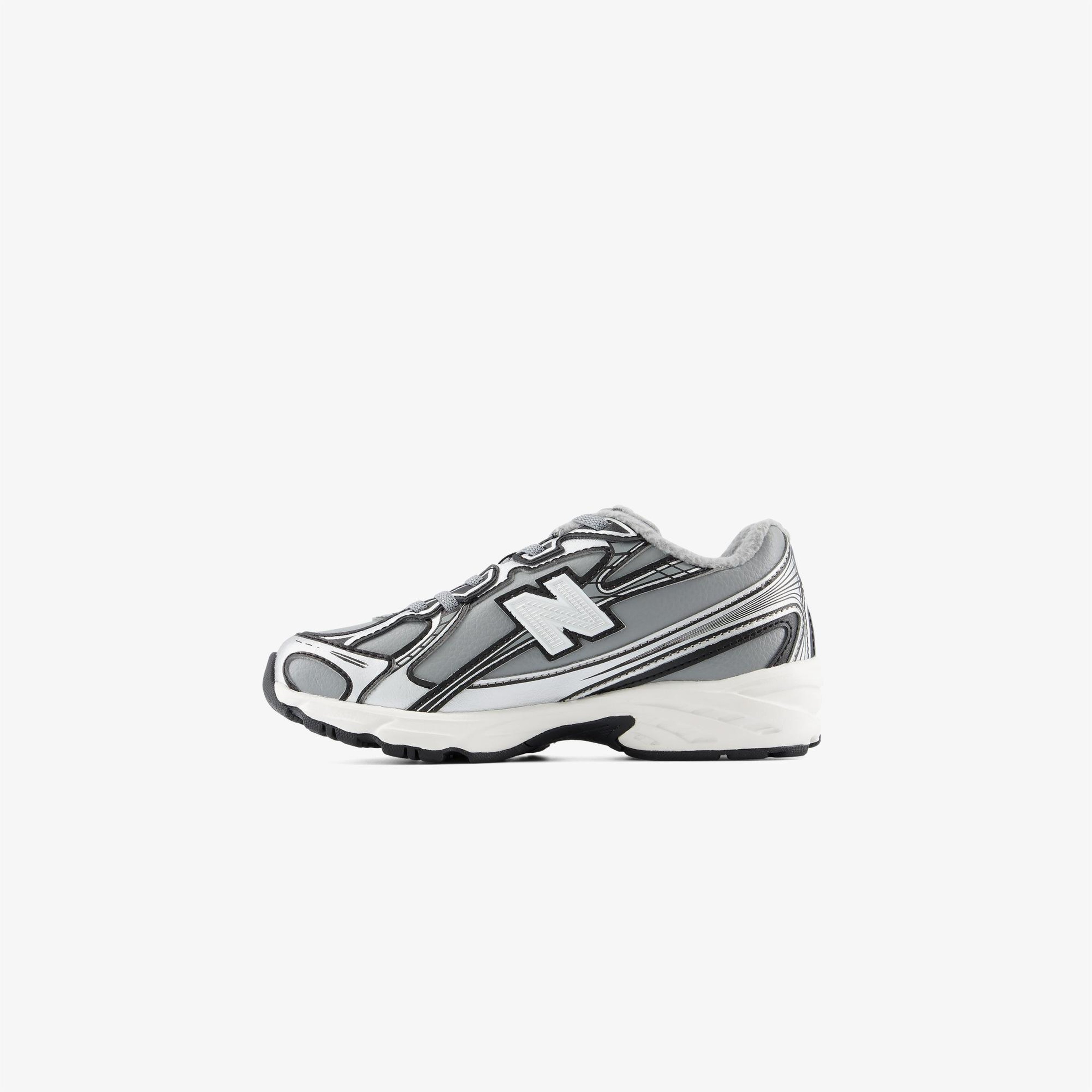 New Balance 740 Çocuk Bej Spor Ayakkabı