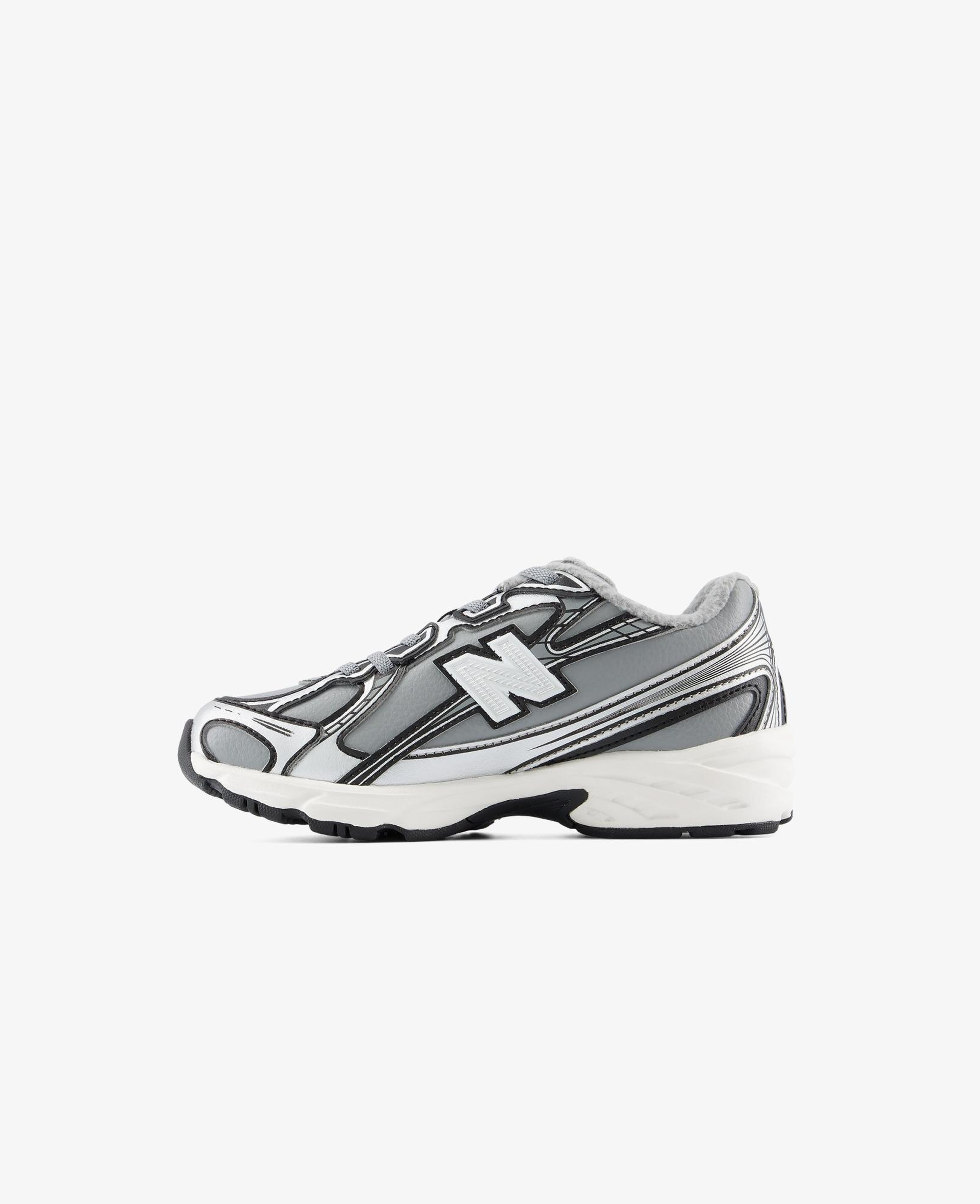 New Balance 740 Çocuk Bej Spor Ayakkabı