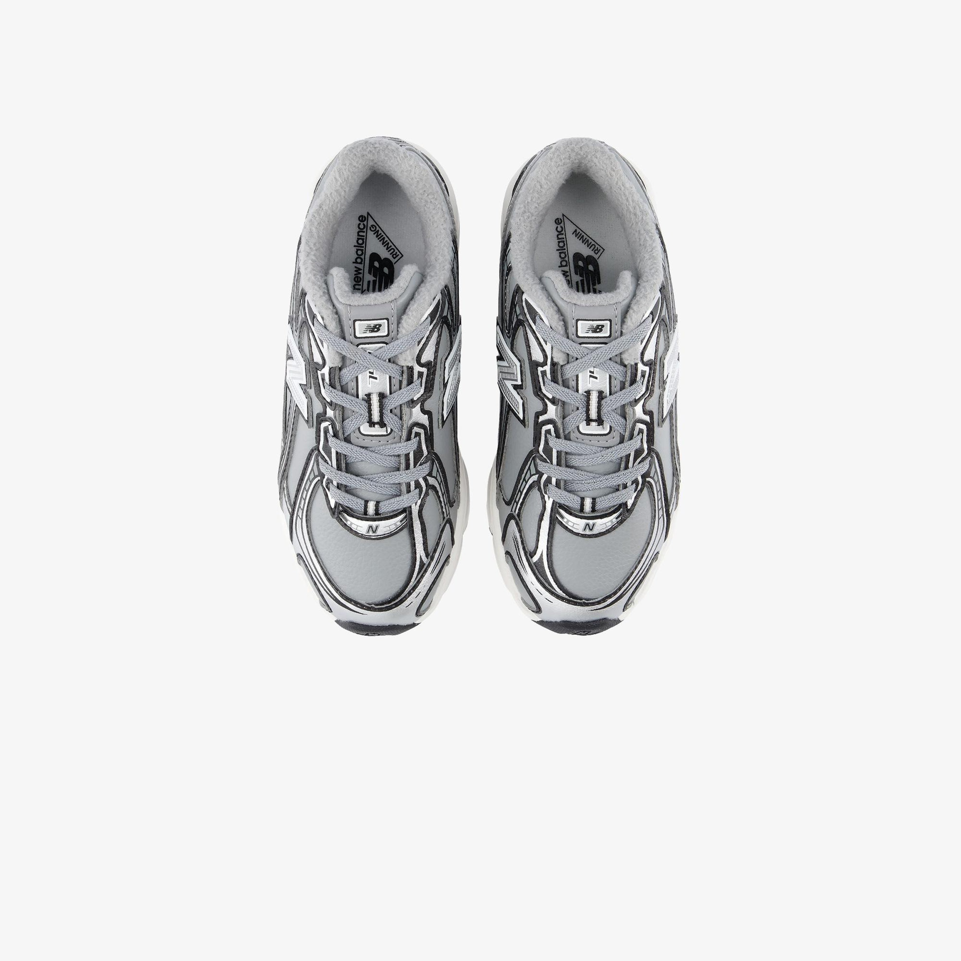 New Balance 740 Çocuk Bej Spor Ayakkabı